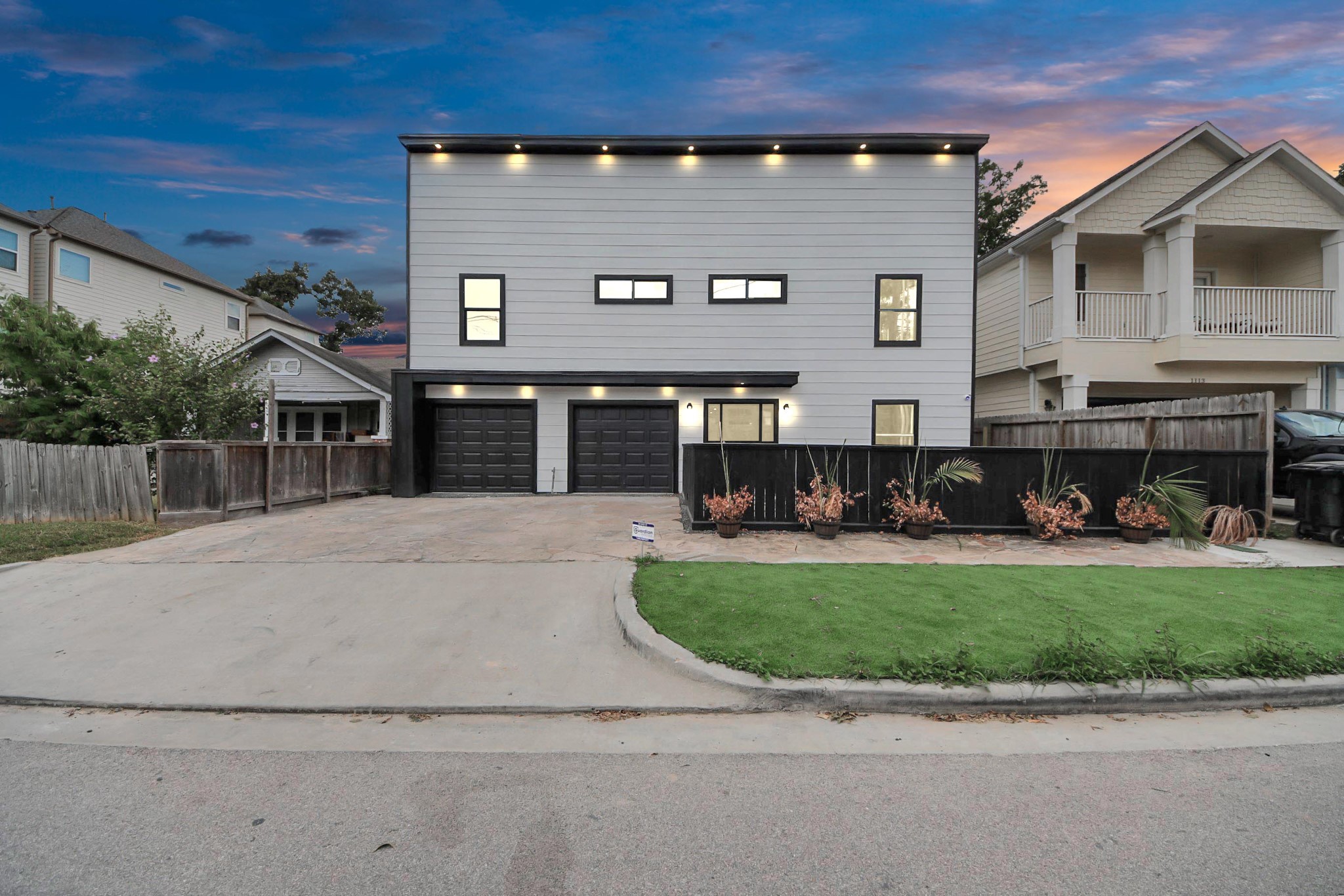Listing photo 1