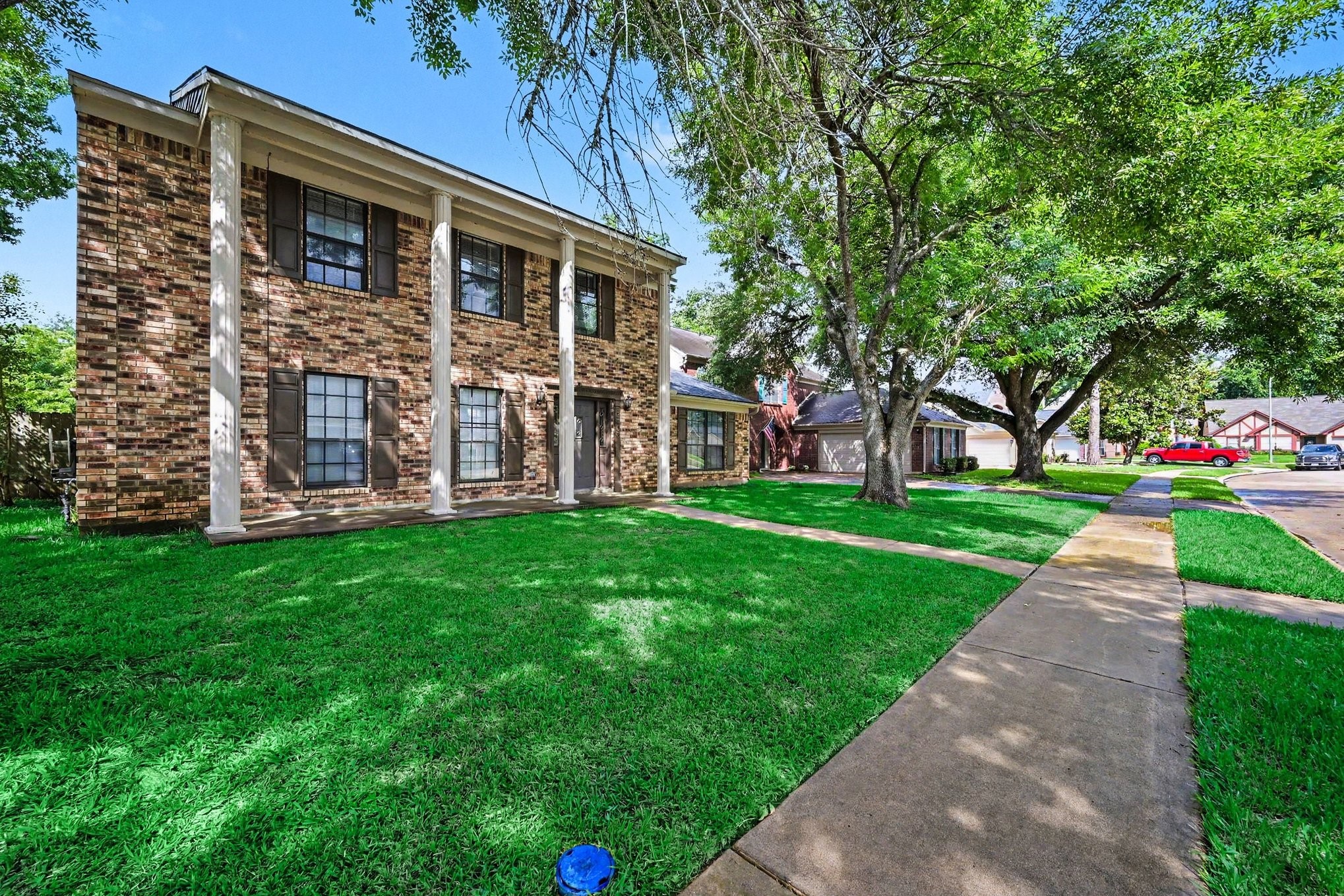 Listing photo 3