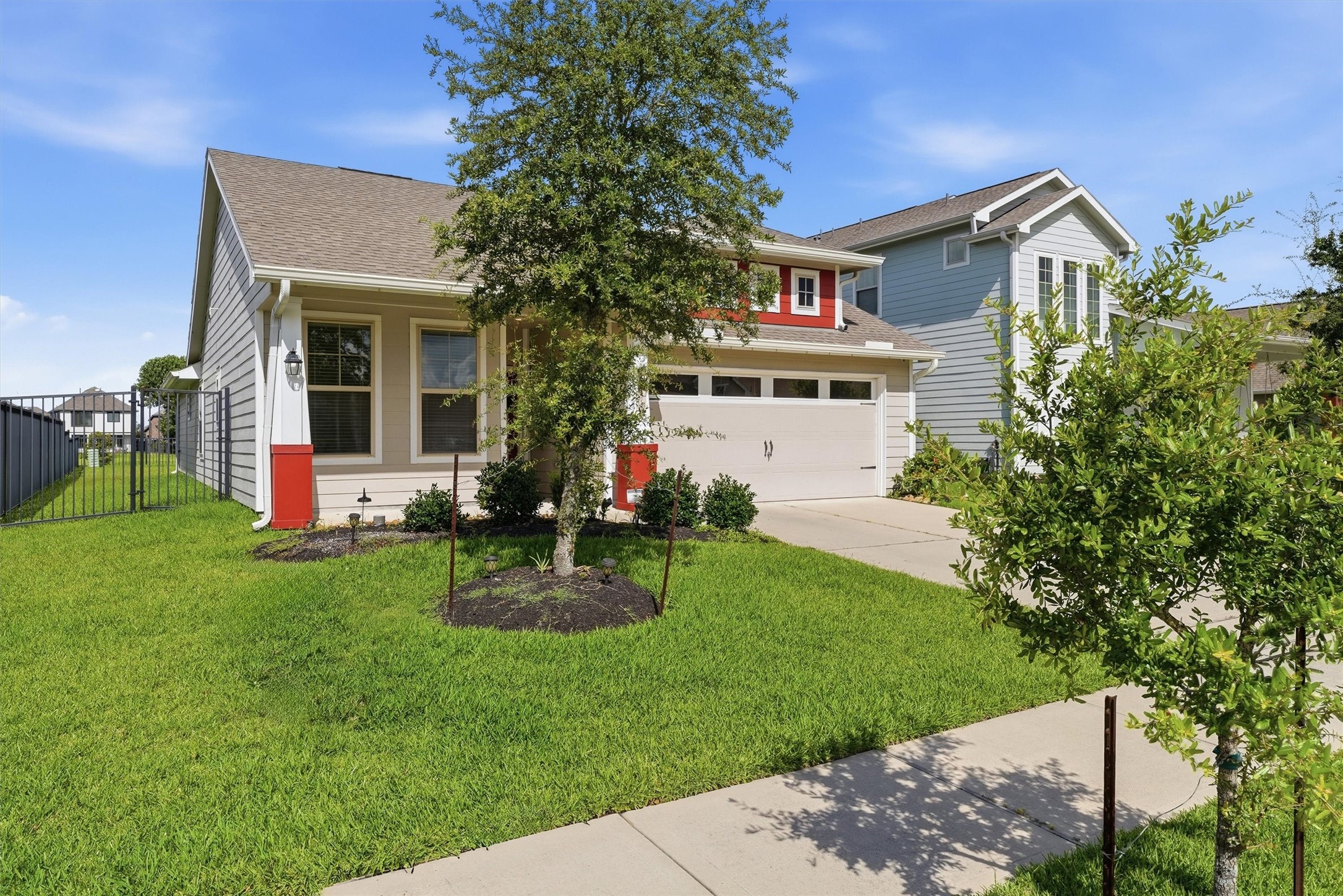 Listing photo 1