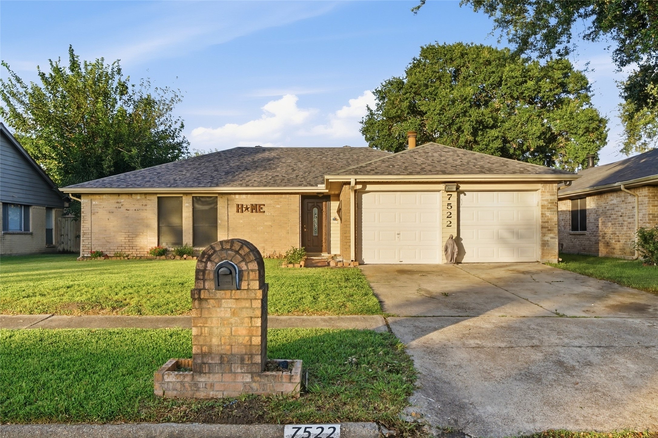 Listing photo 1