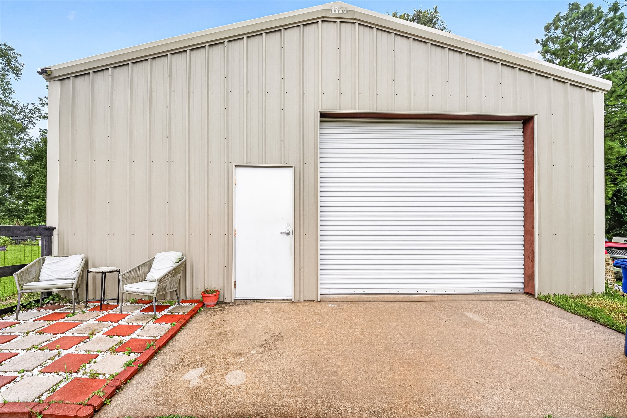 Listing photo 1