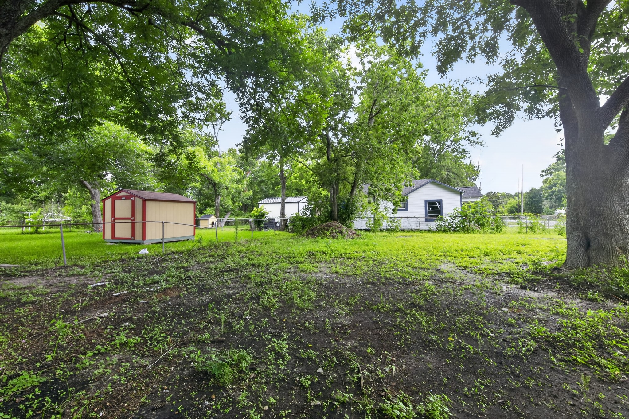 Listing photo 4