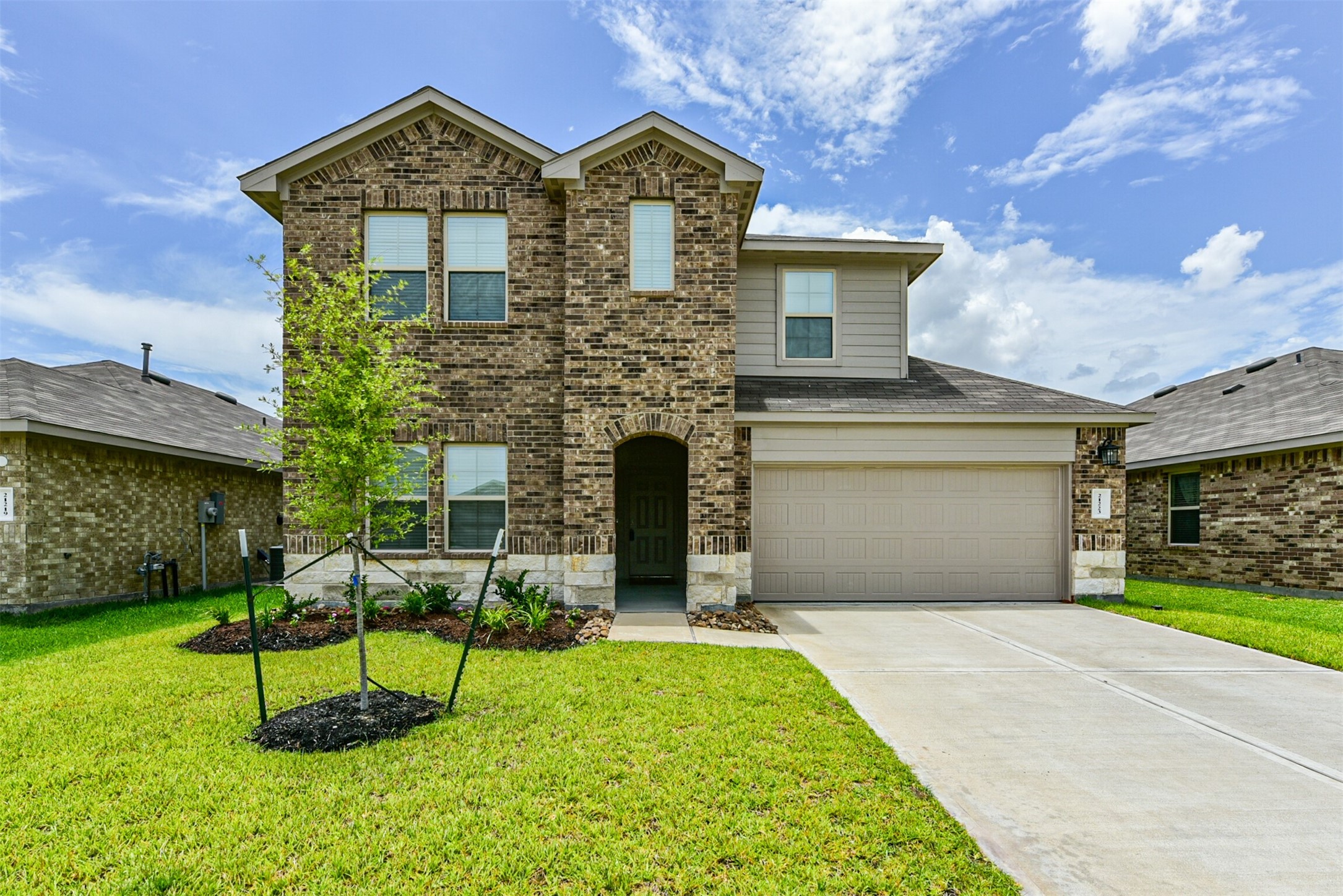 Listing photo 1