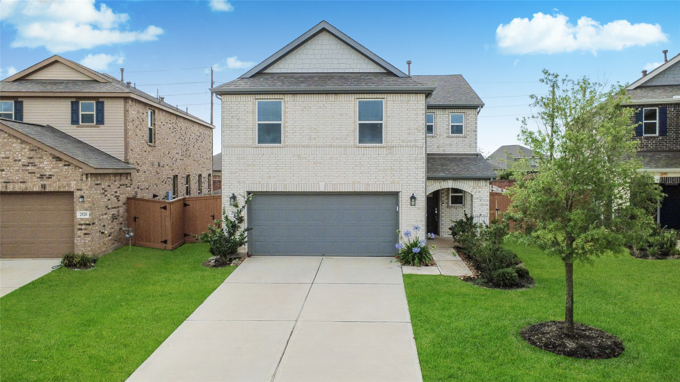 Listing photo 2