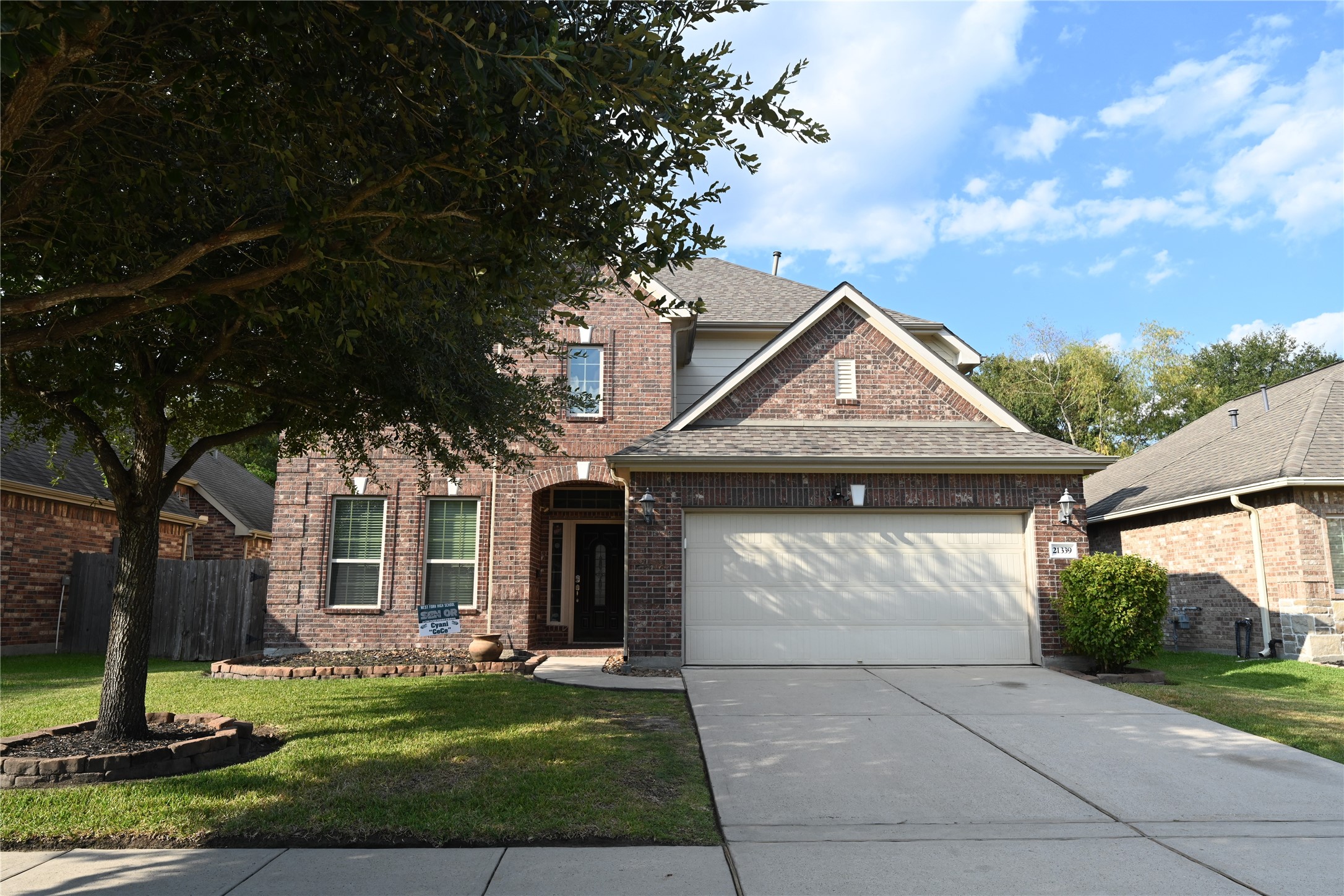 Listing photo 1