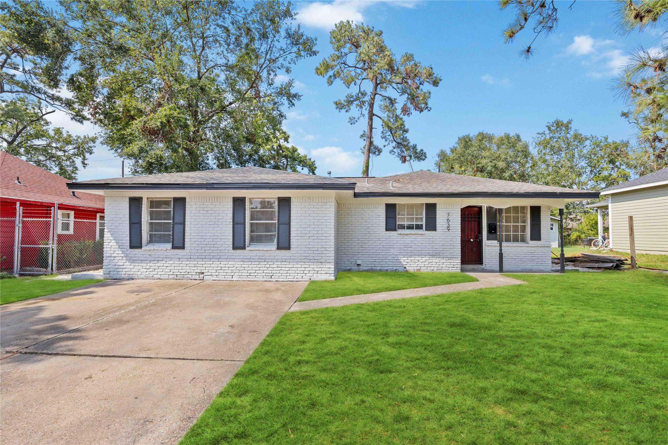 Listing photo 1