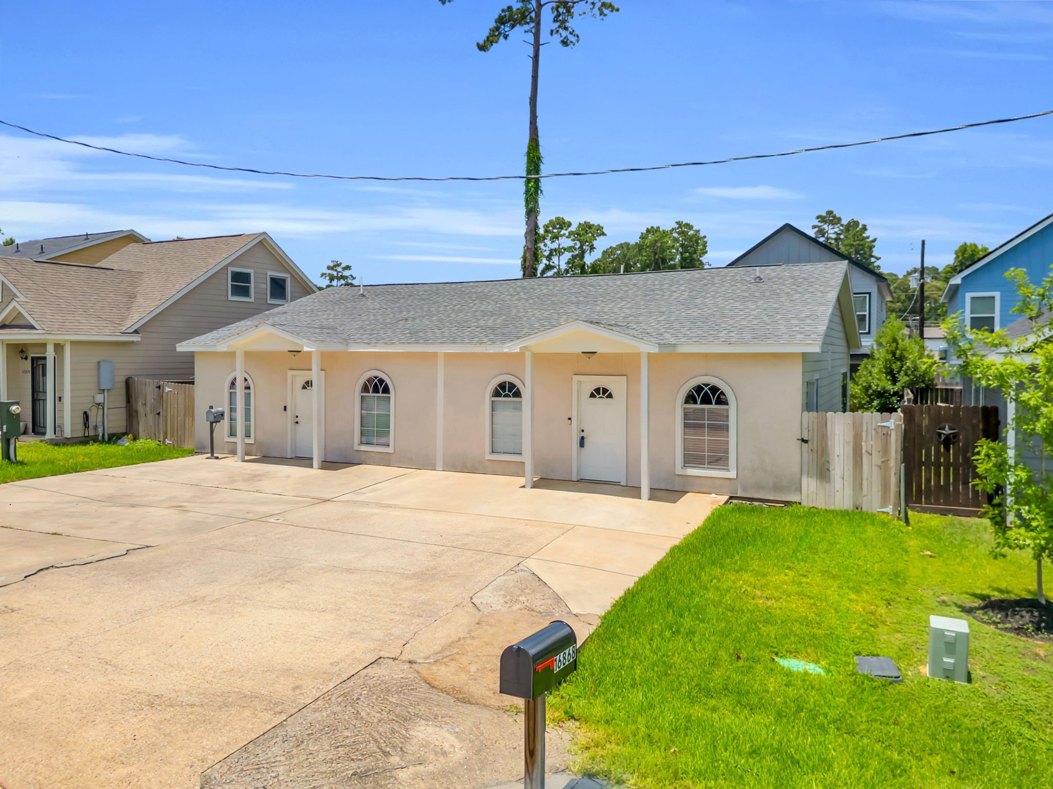 Listing photo 4