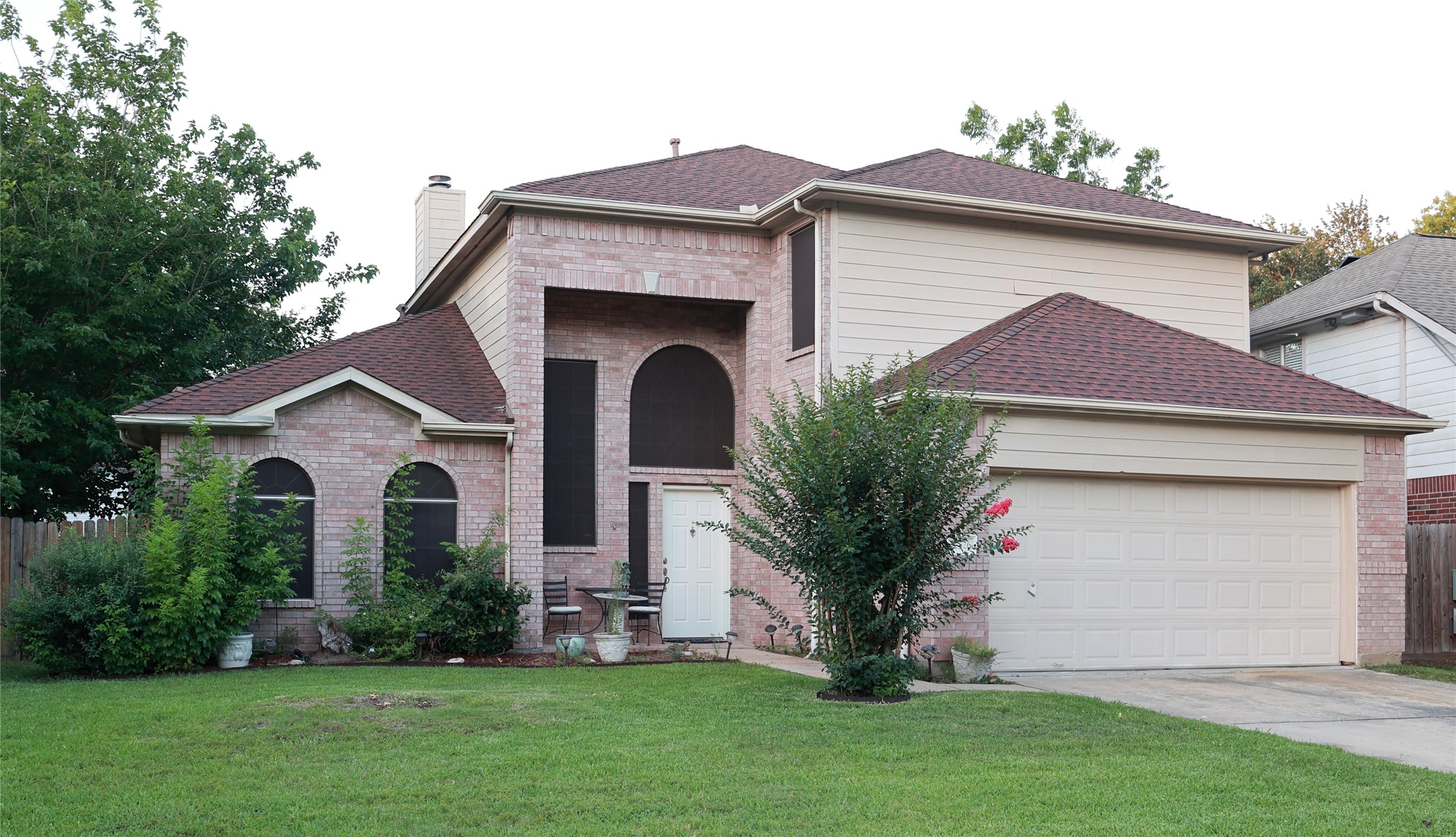 Listing photo 1