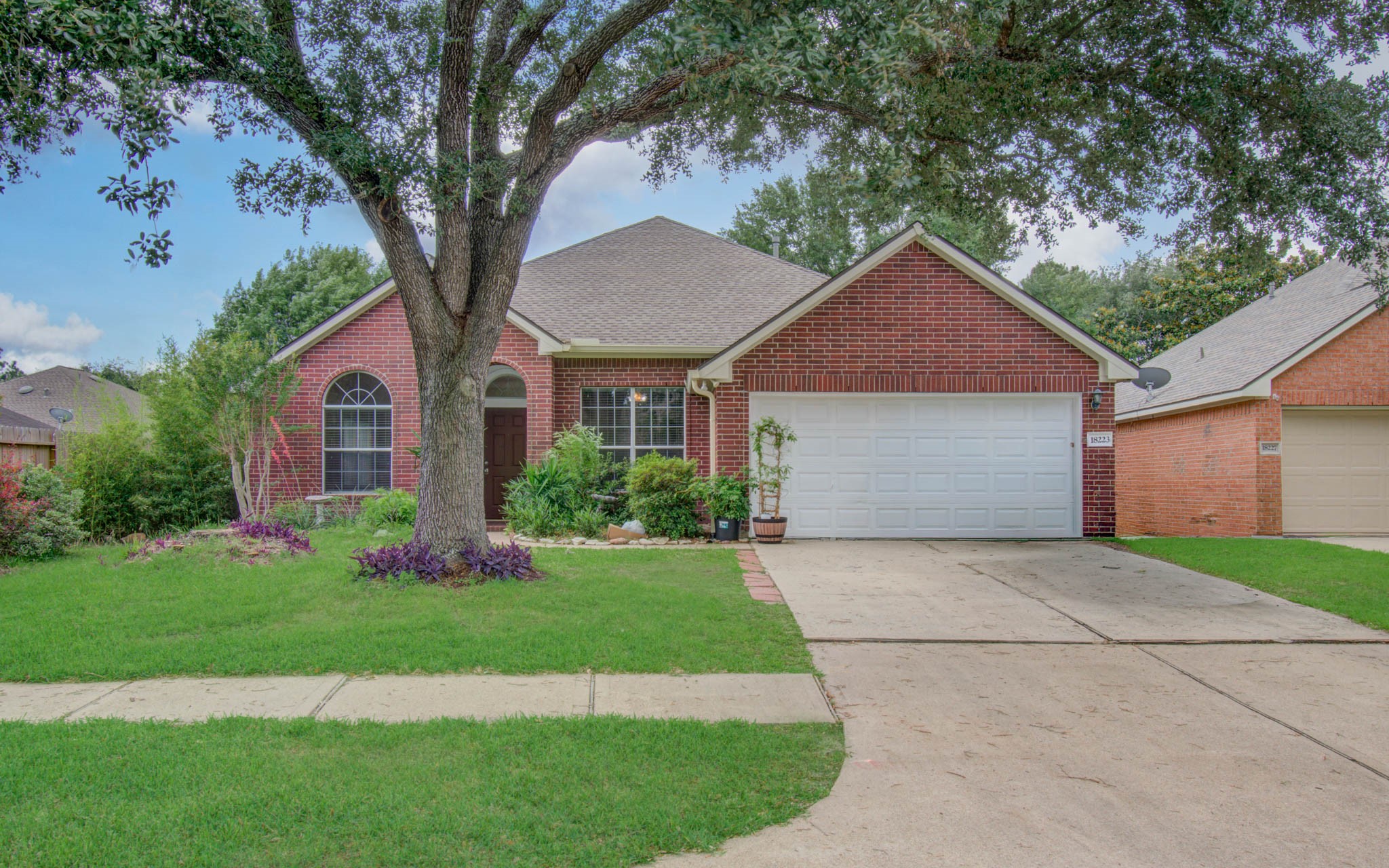 Listing photo 1