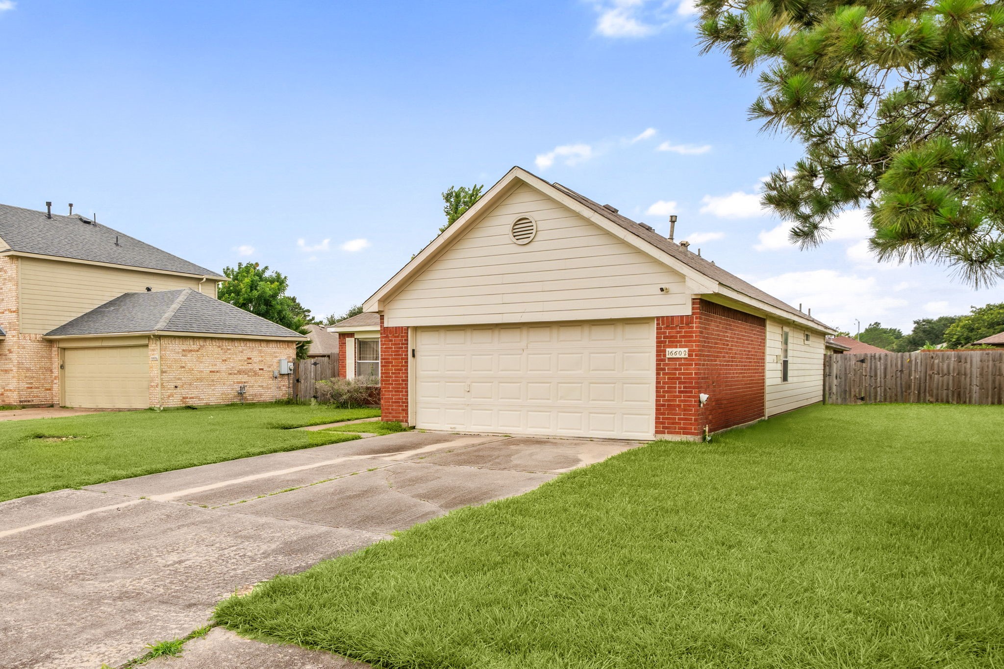 Listing photo 1