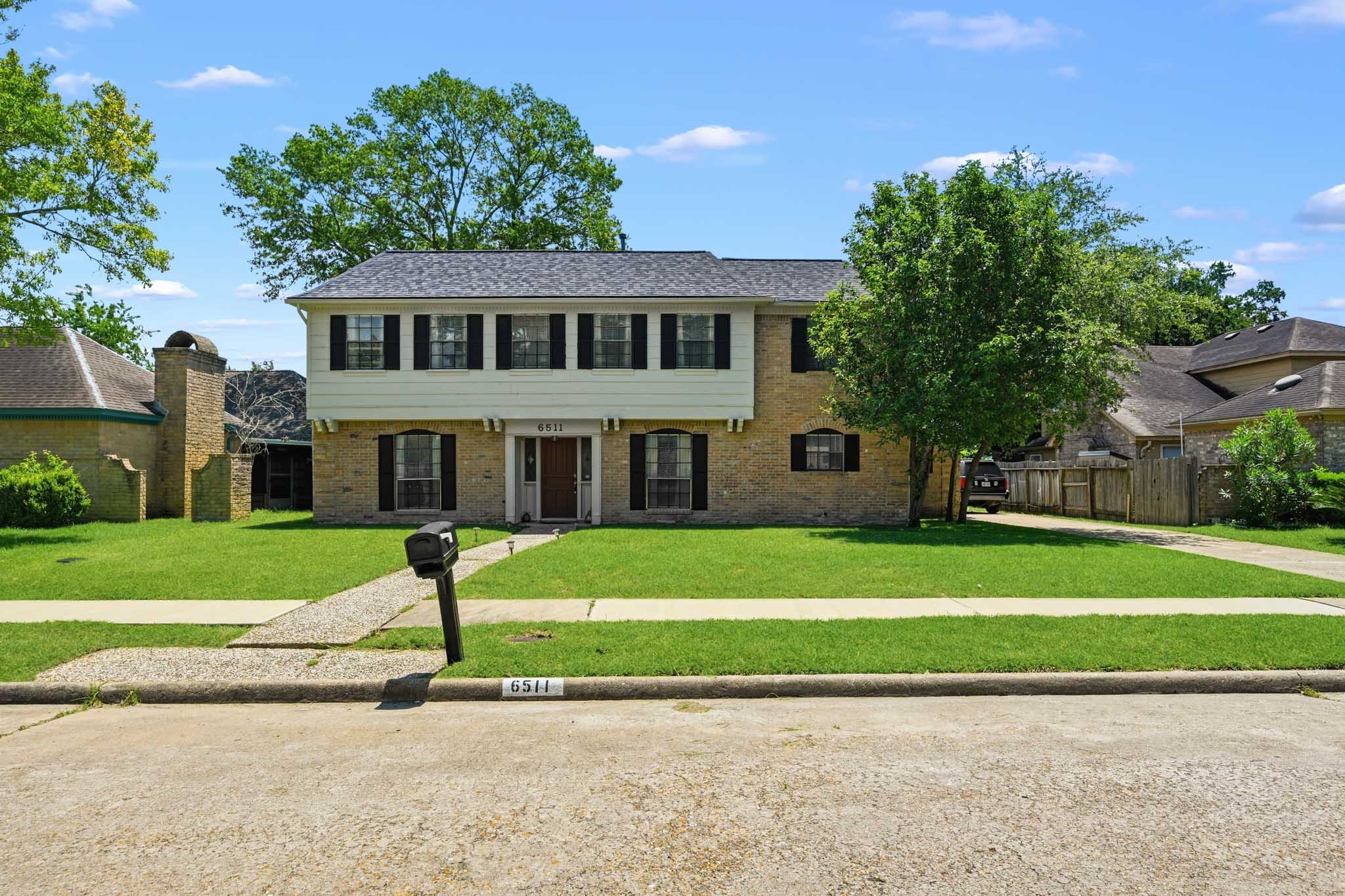 Listing photo 1