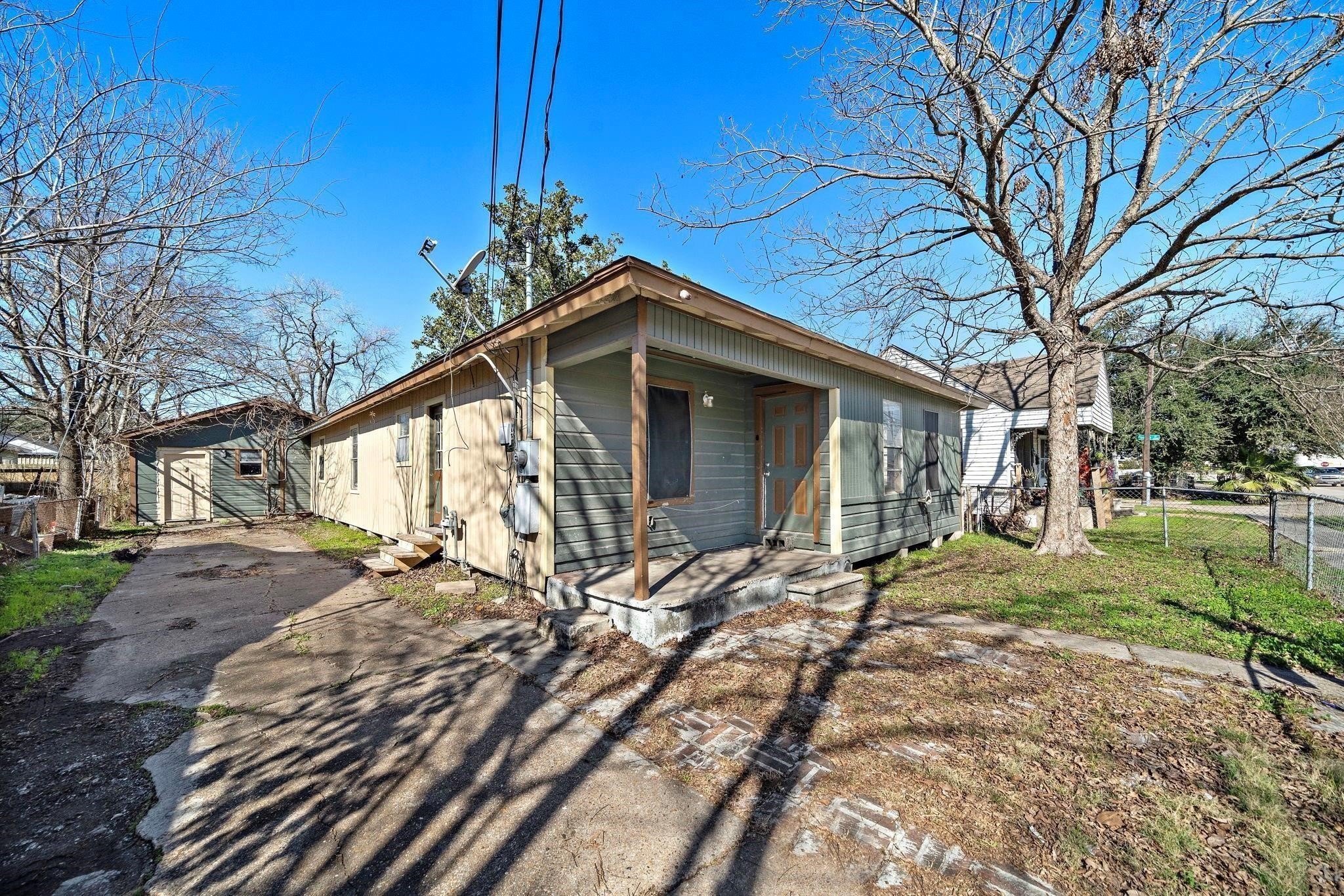 Listing photo 1