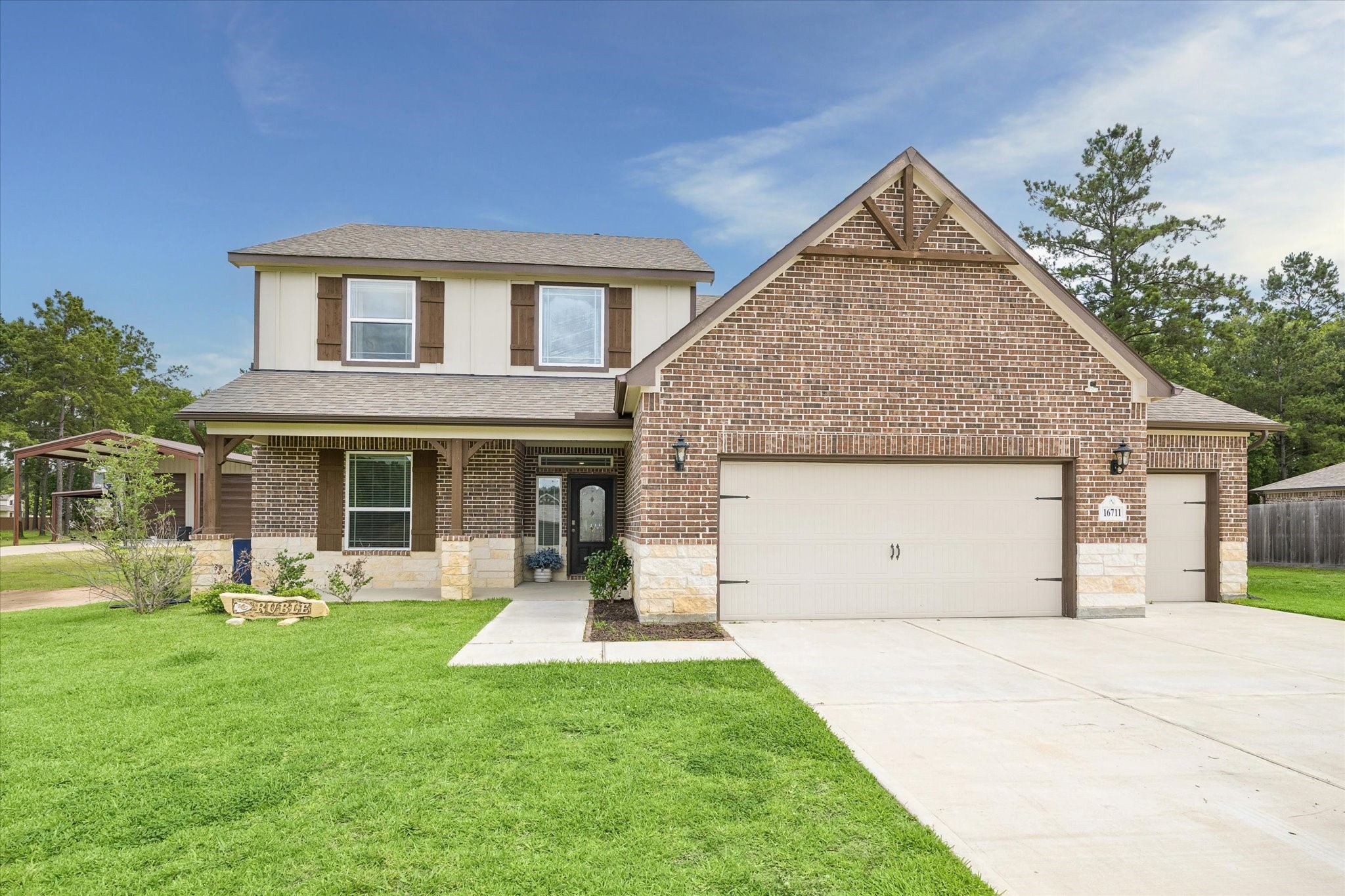 Listing photo 1