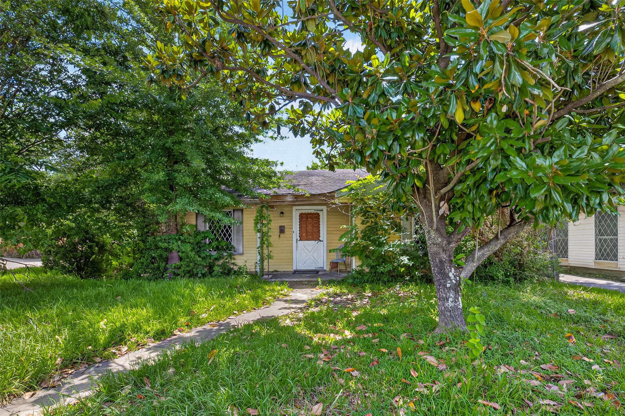 Listing photo 3