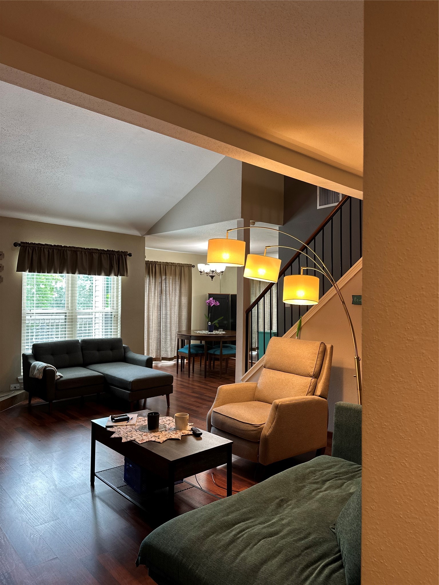 Listing photo 3