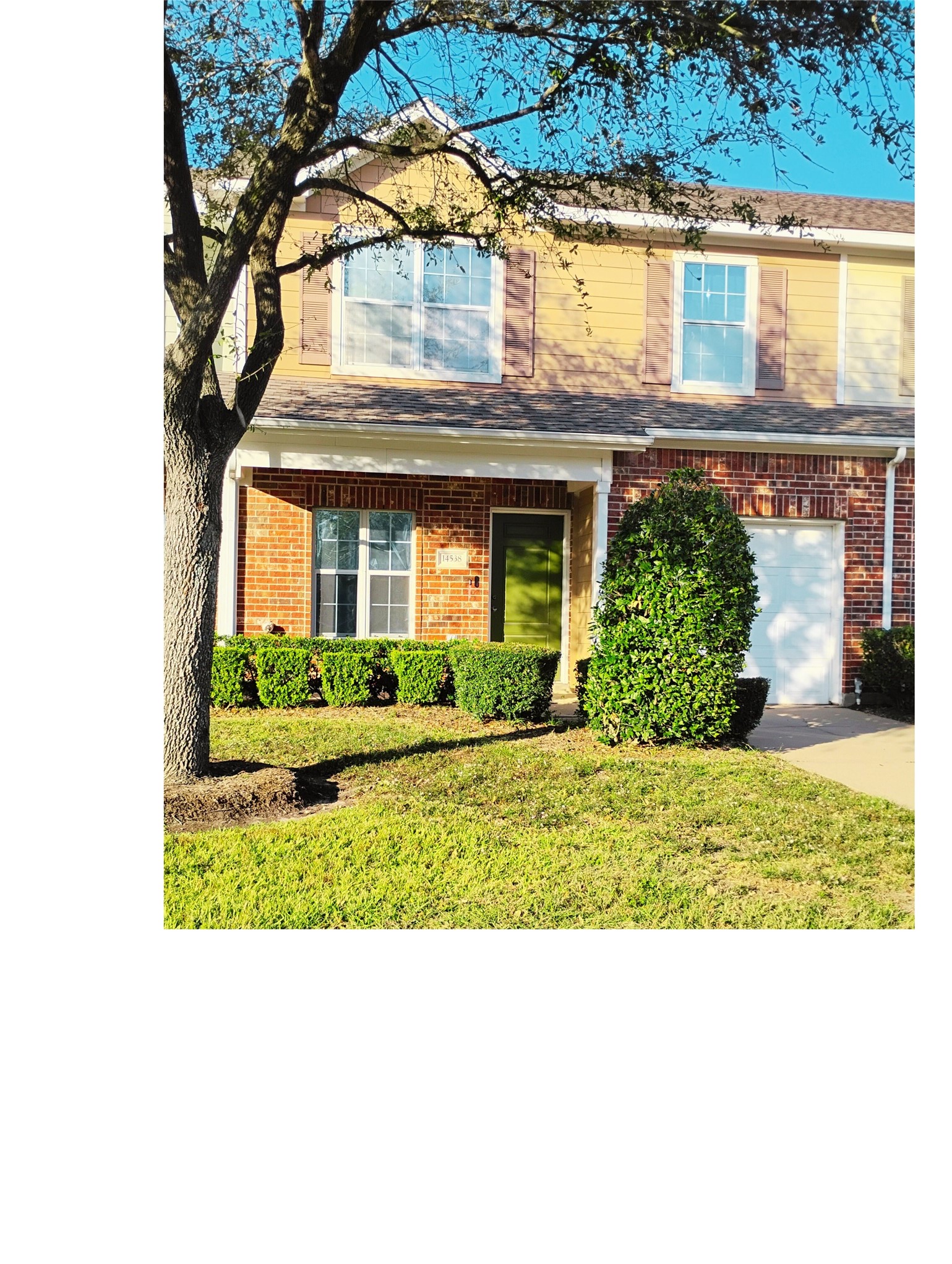 Listing photo 2
