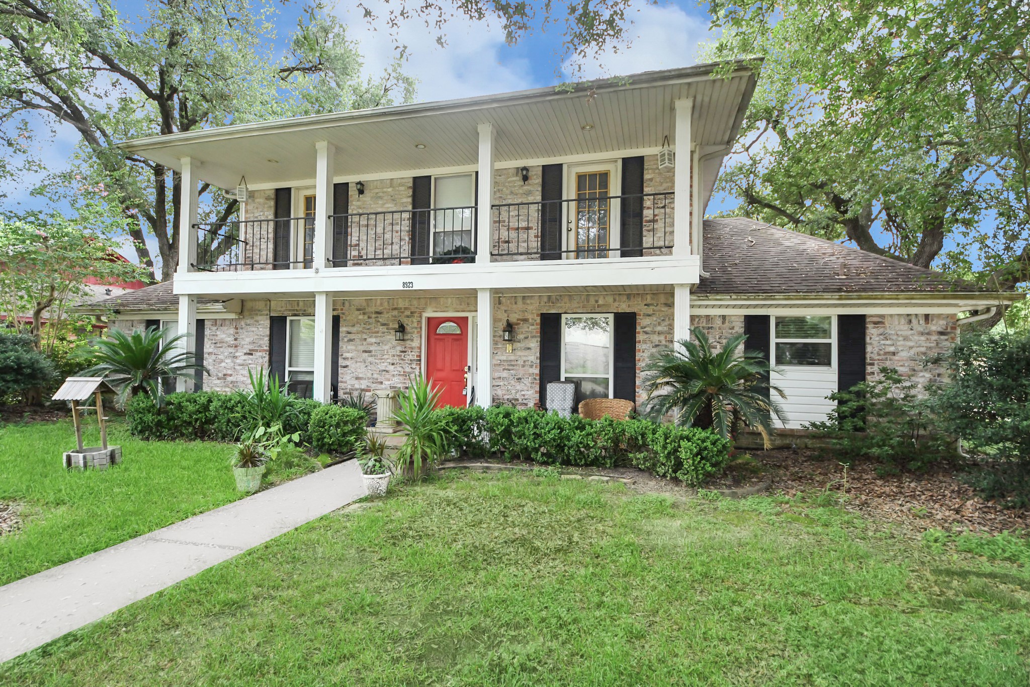 Listing photo 1