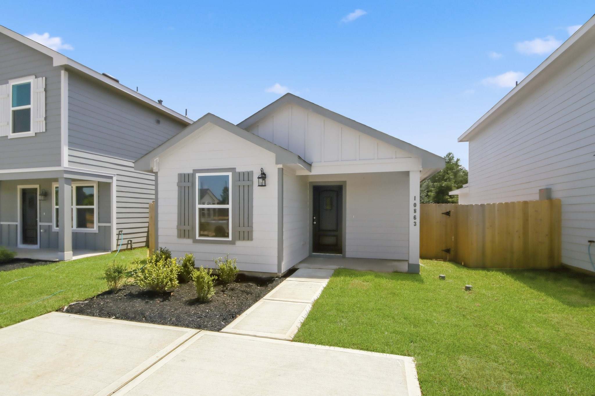 Listing photo 1
