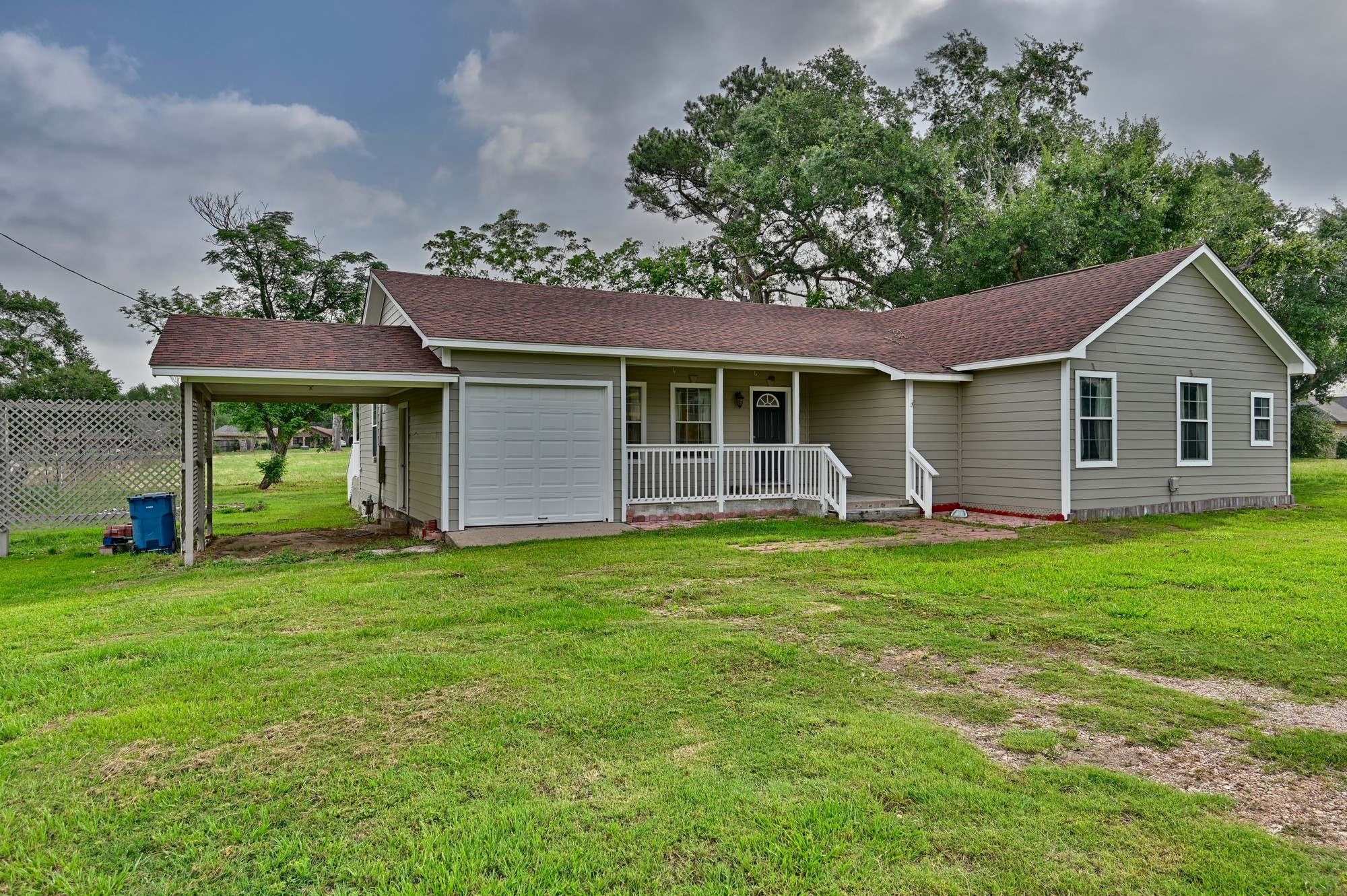 Listing photo 1