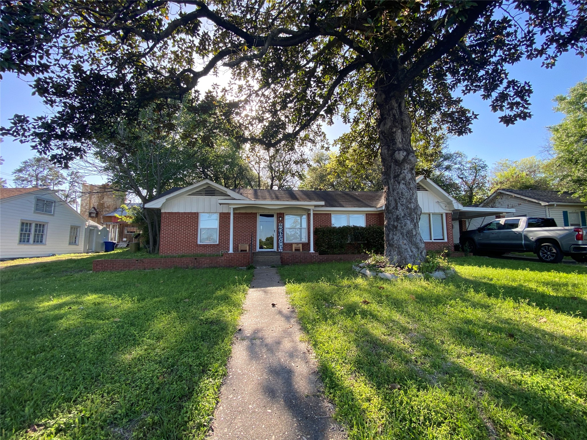 Listing photo 1