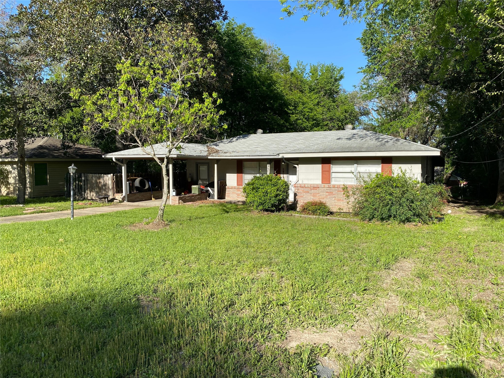 Listing photo 1