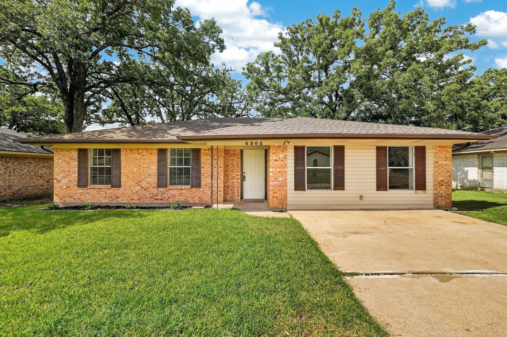 Listing photo 1
