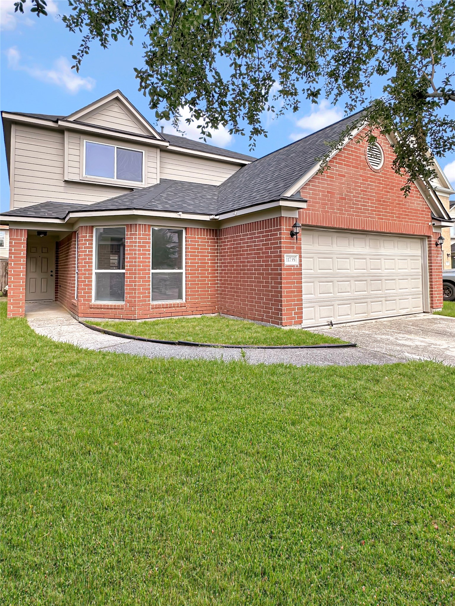 Listing photo 1