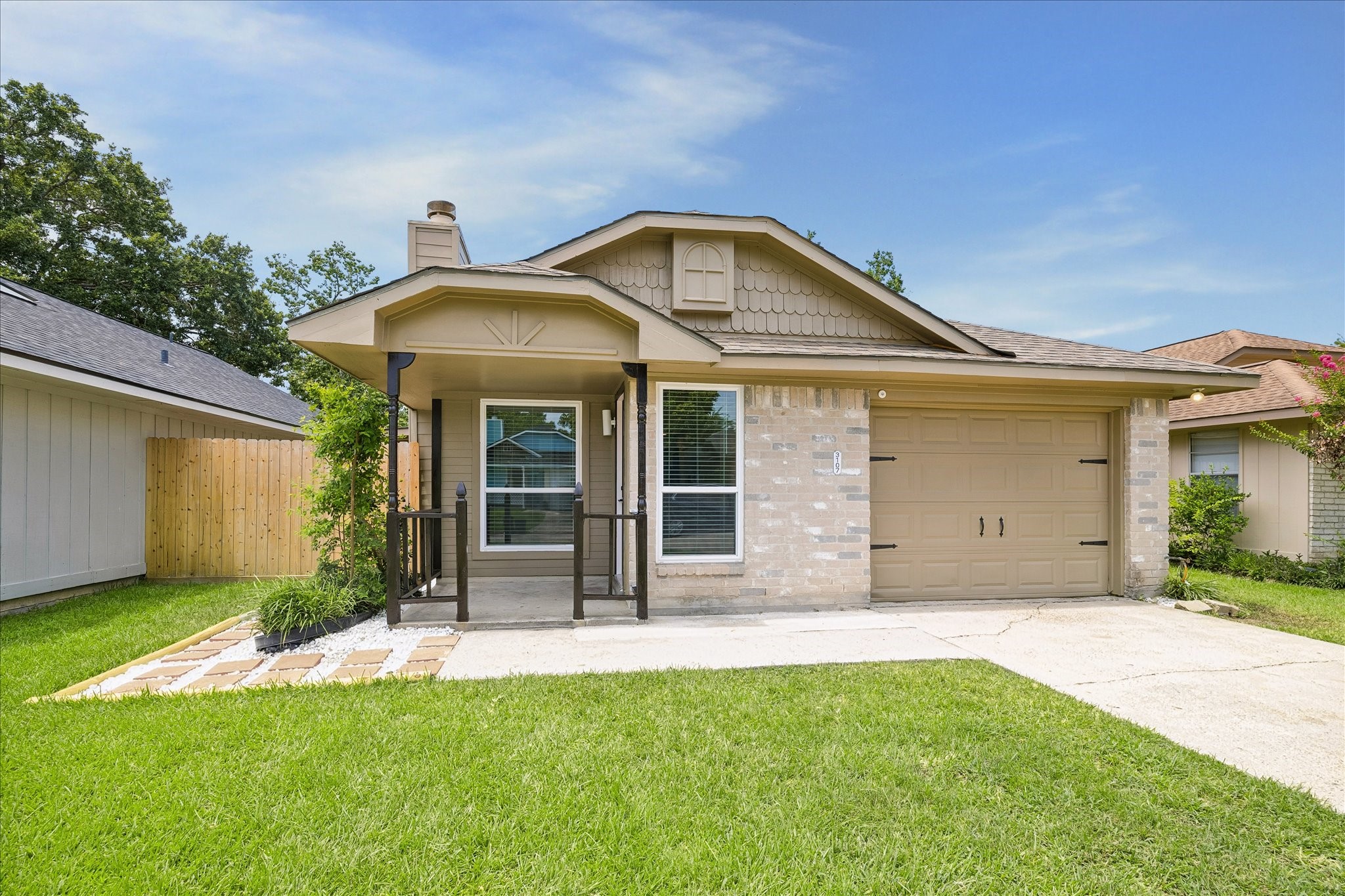 Listing photo 1