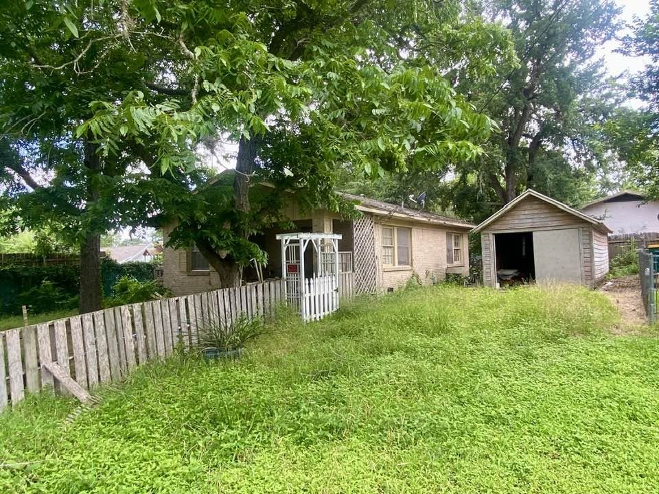 Listing photo 1