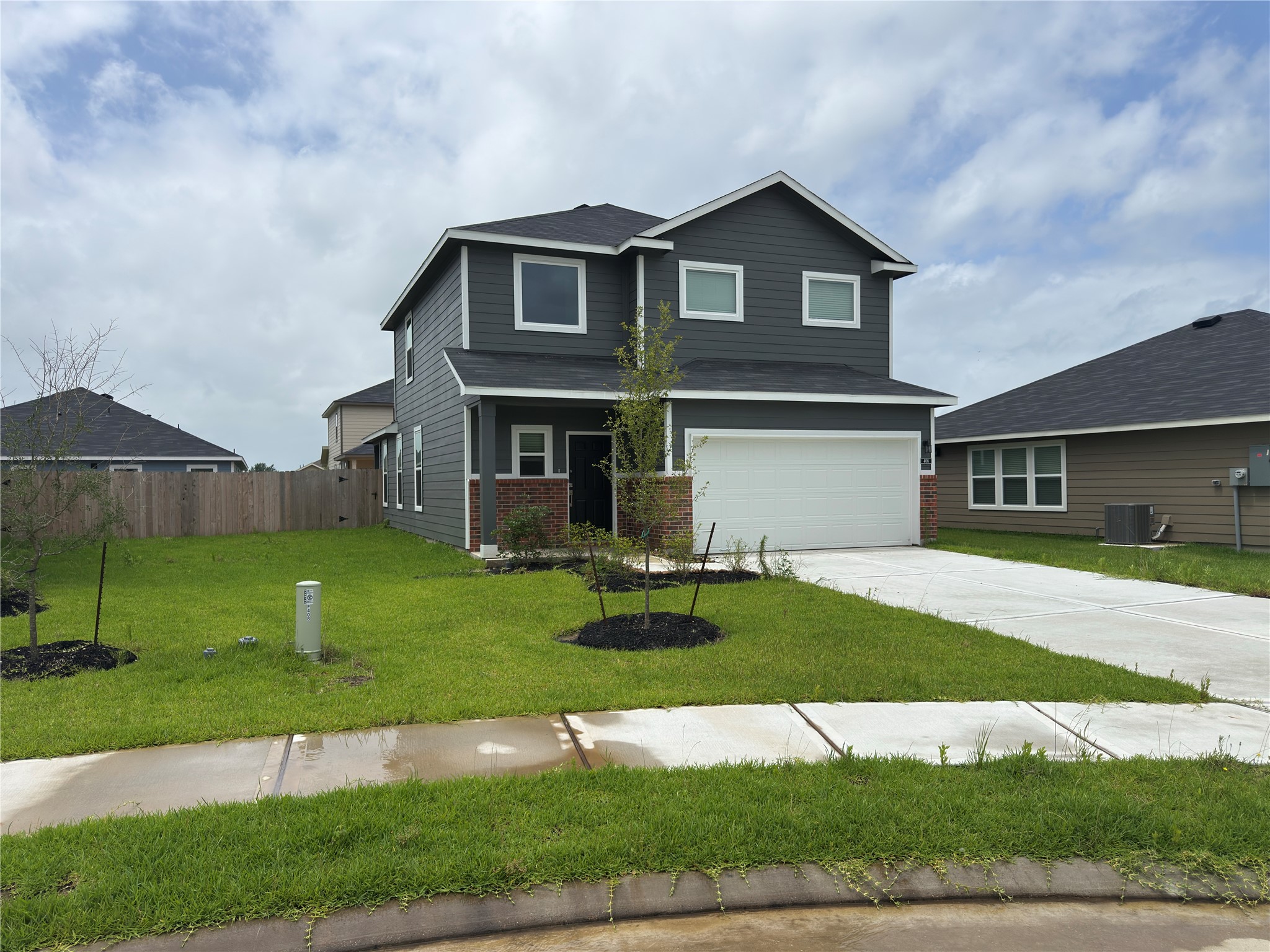 Listing photo 2