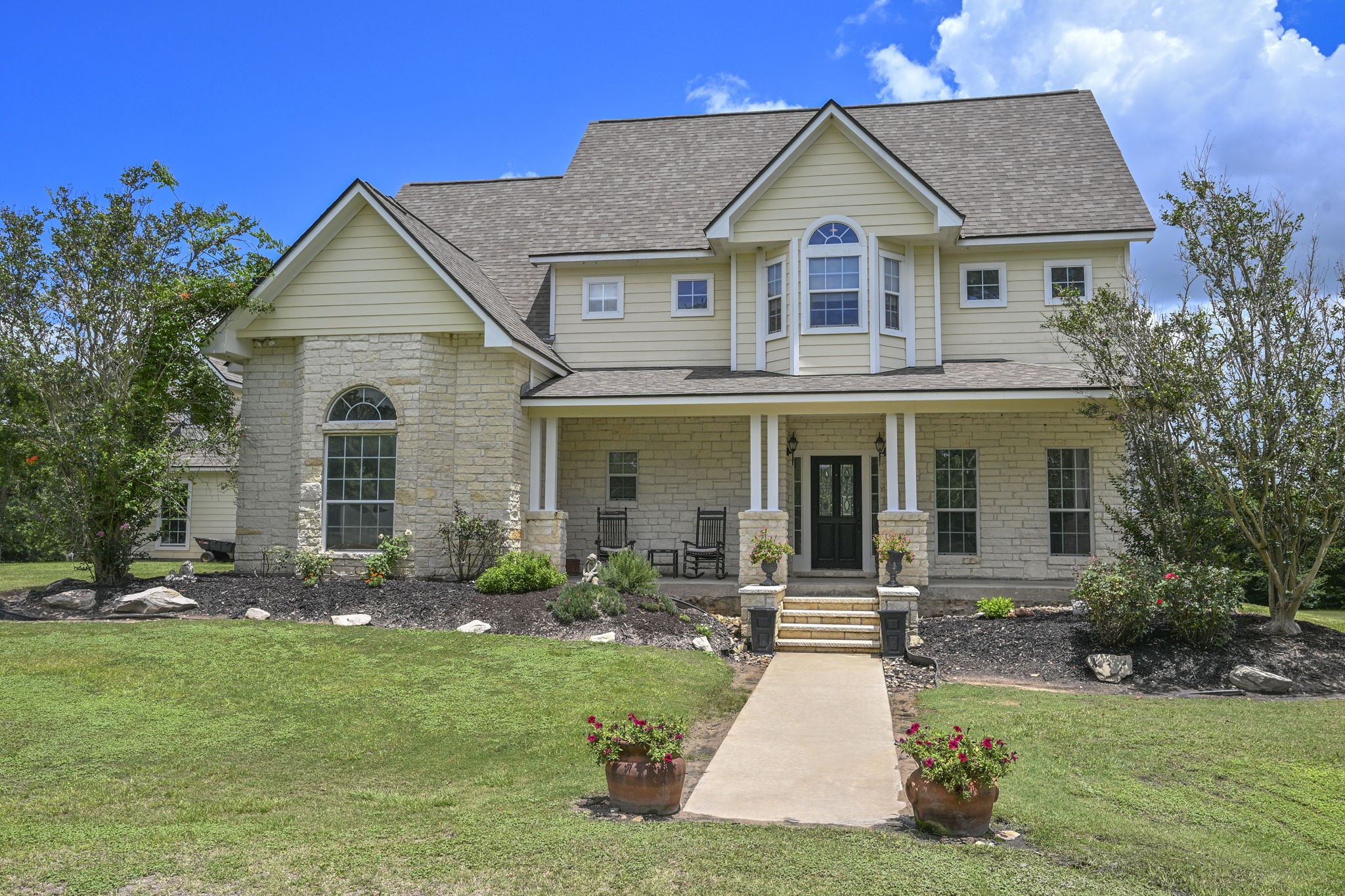 Listing photo 5