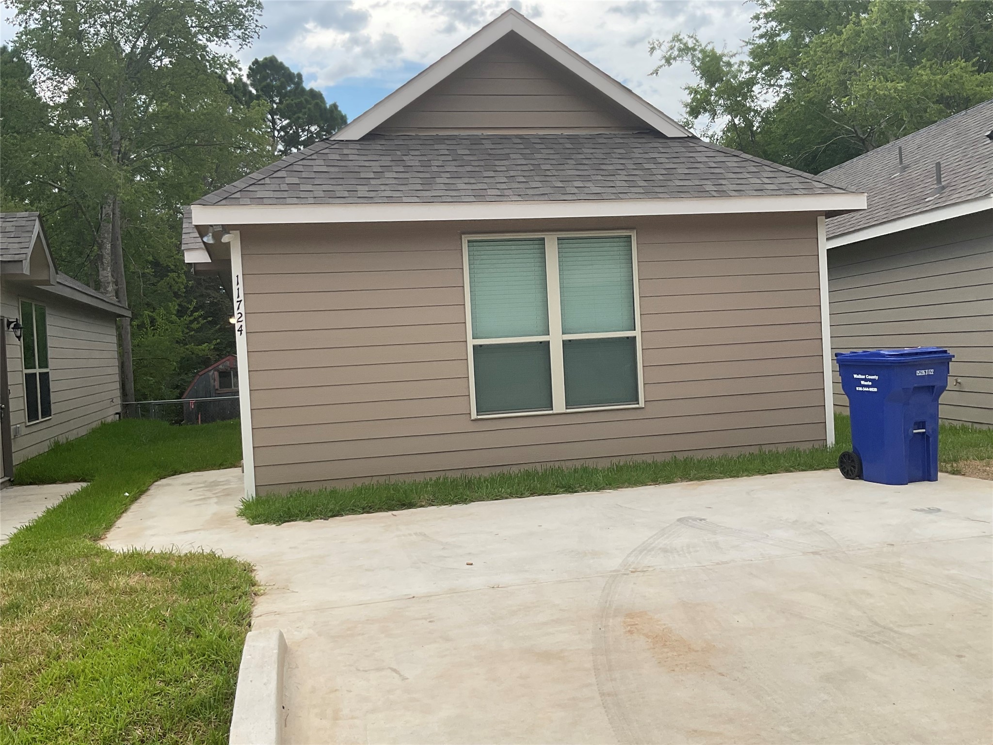 Listing photo 1