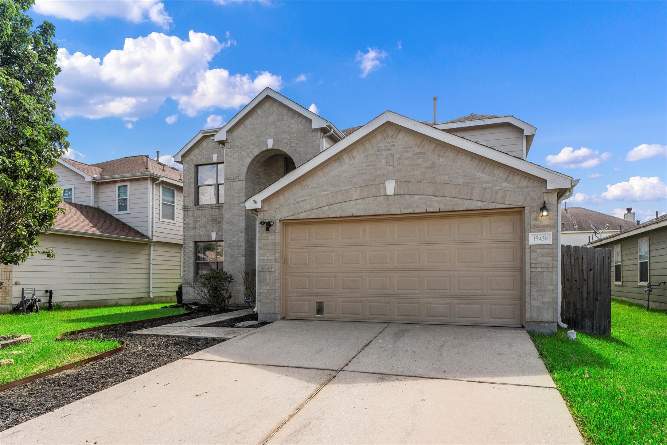 Listing photo 1