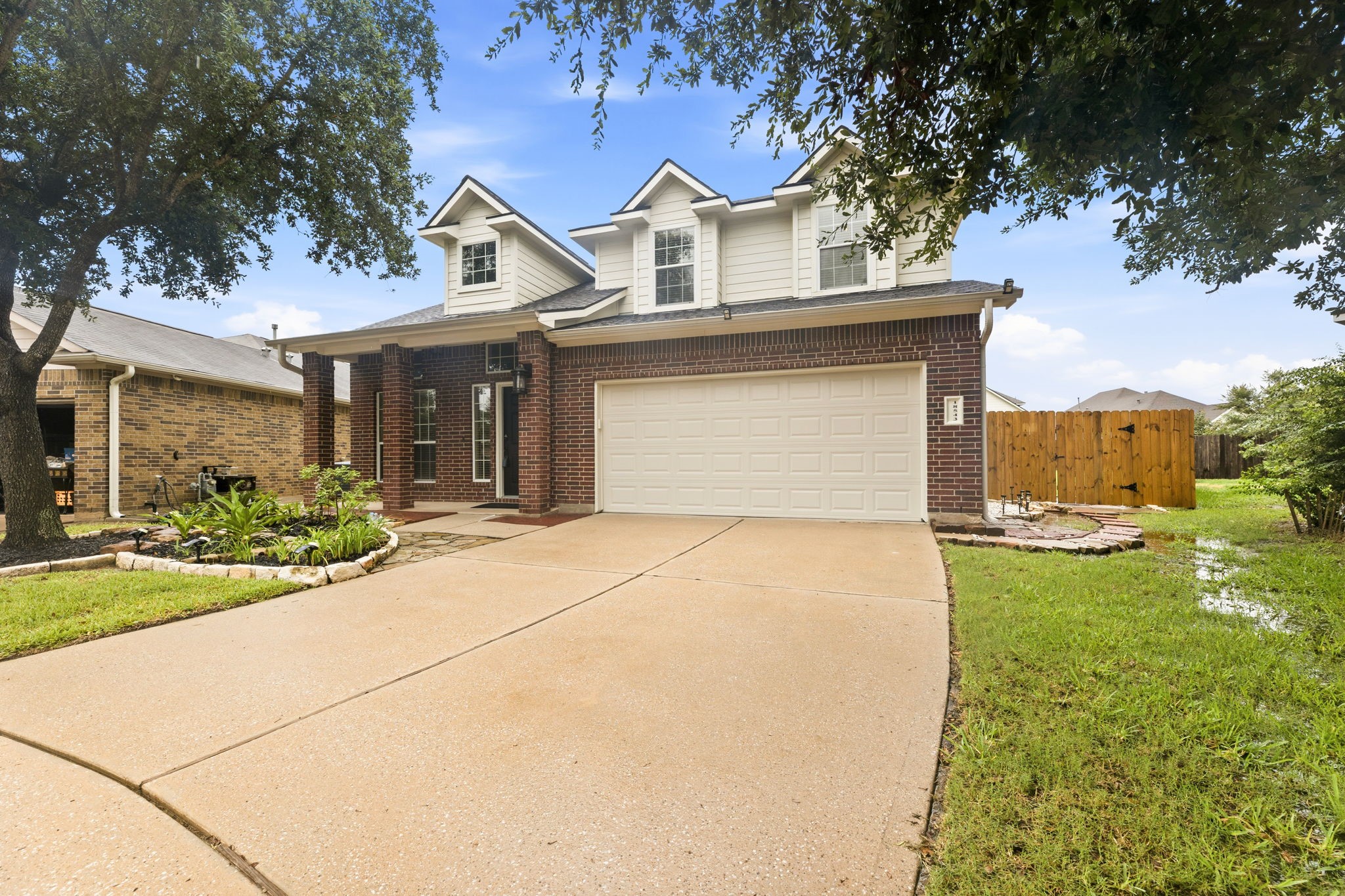 Listing photo 1