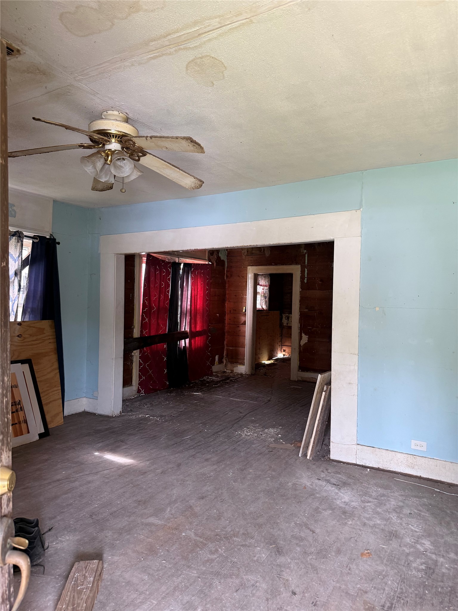 Listing photo 1