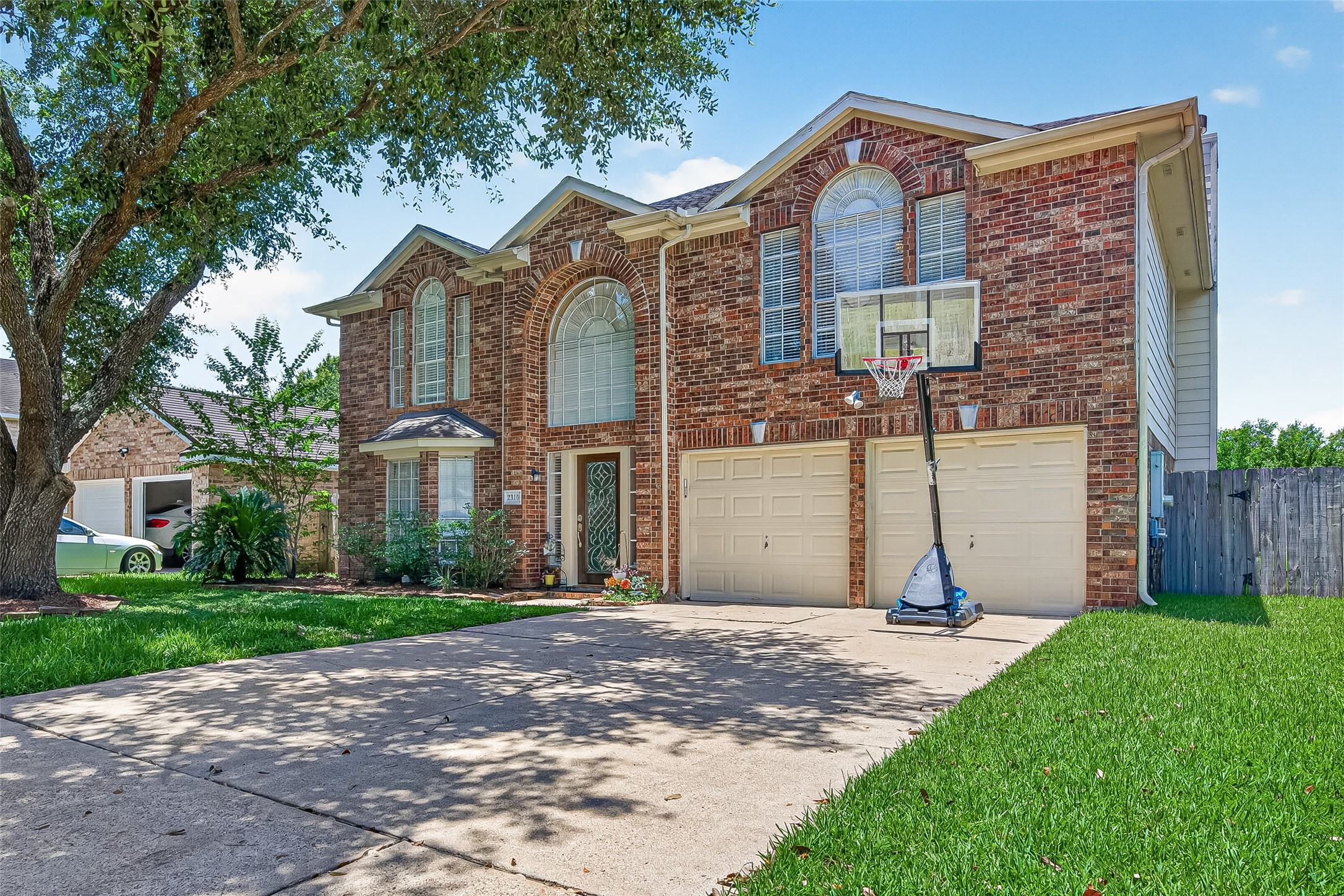 Listing photo 1