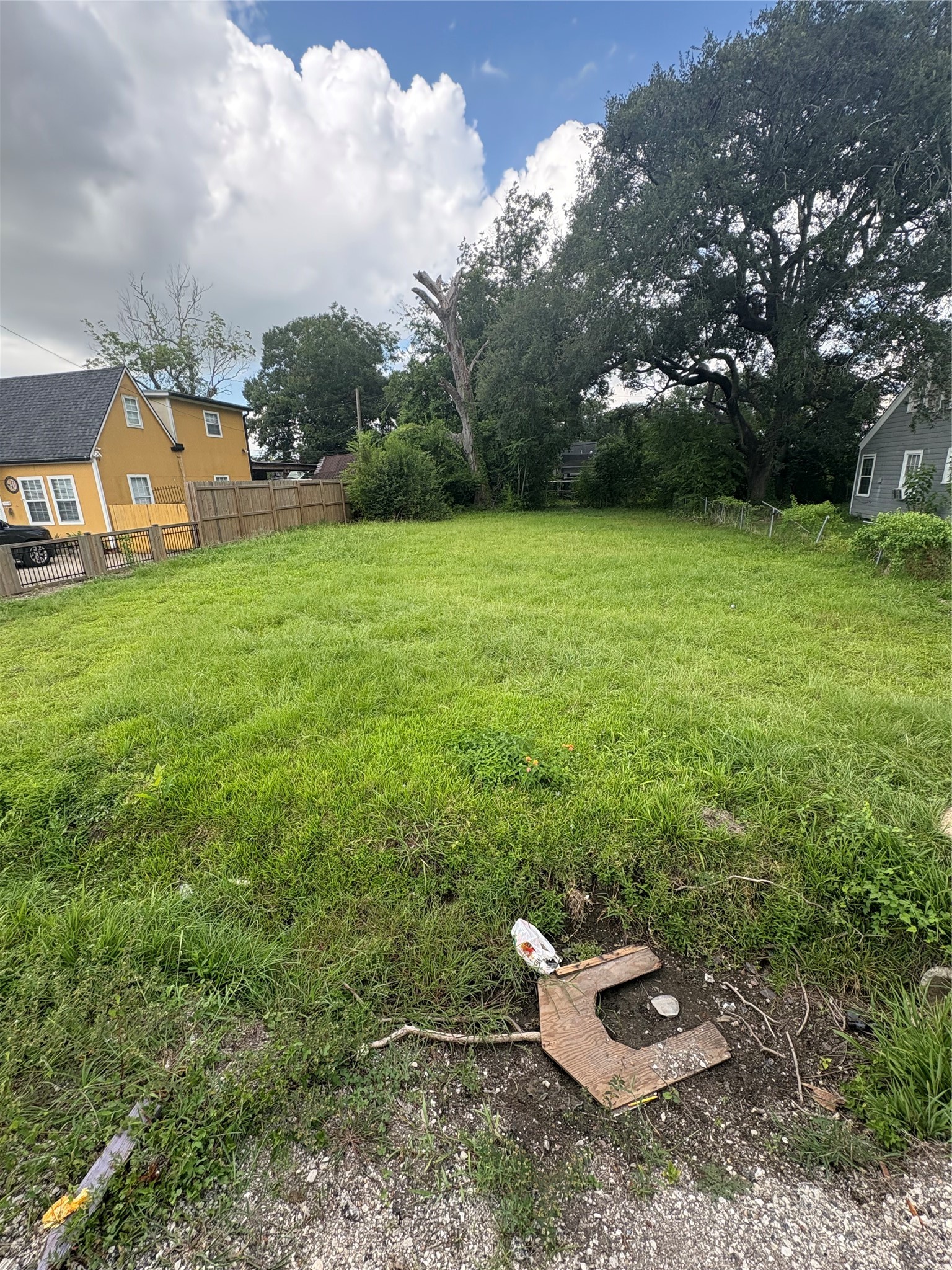 Listing photo 4