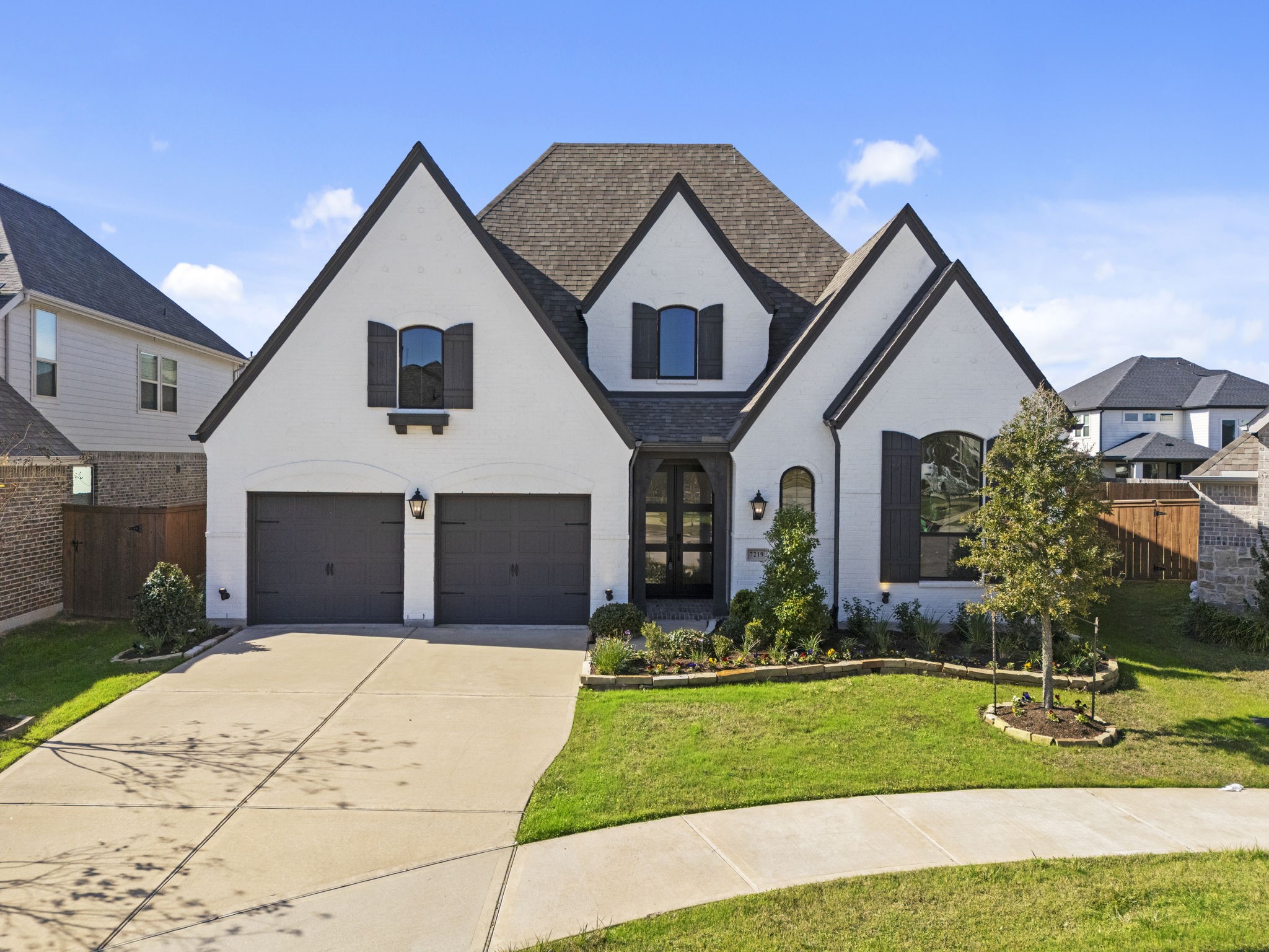 Listing photo 1