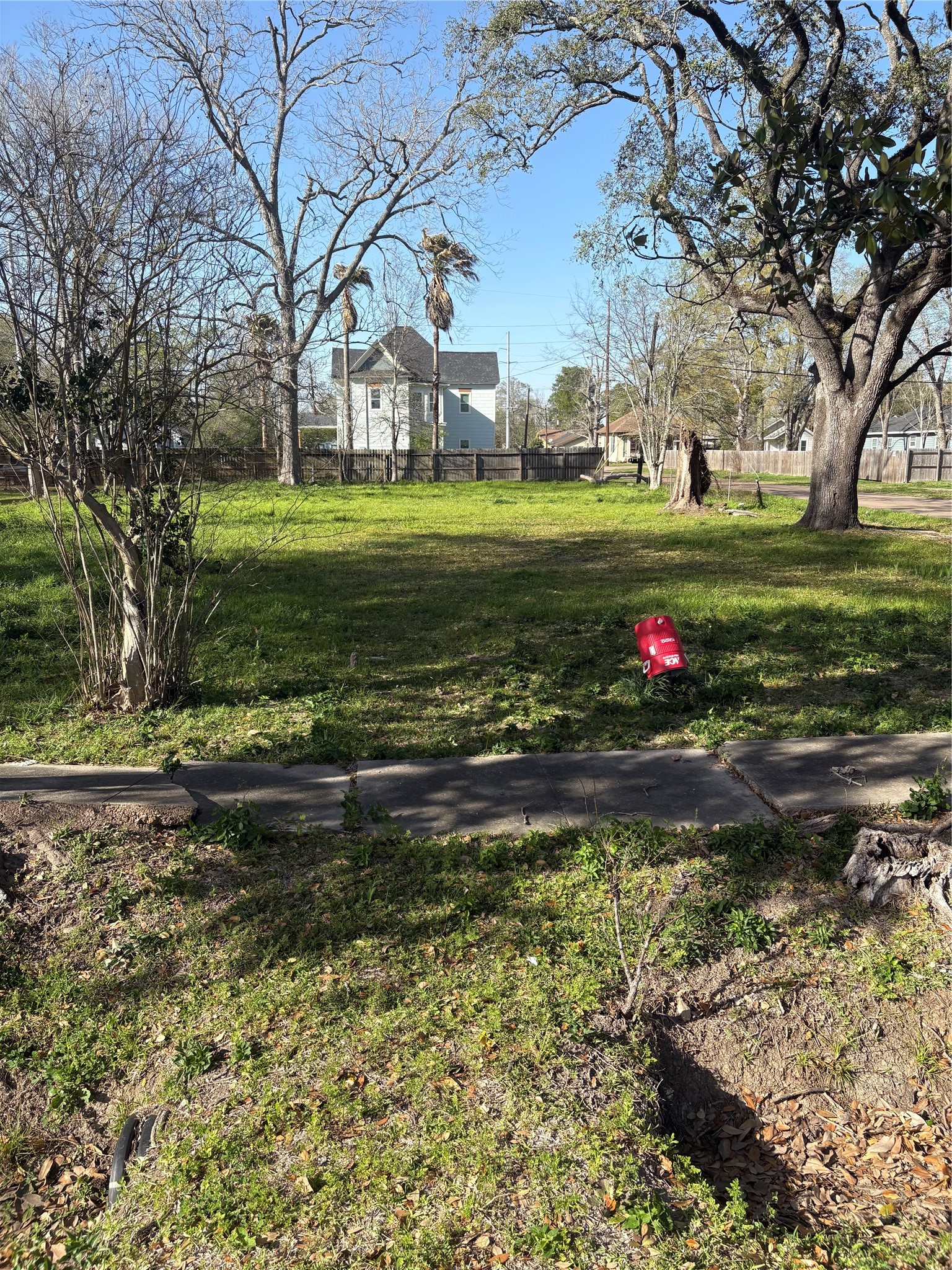 Listing photo 3