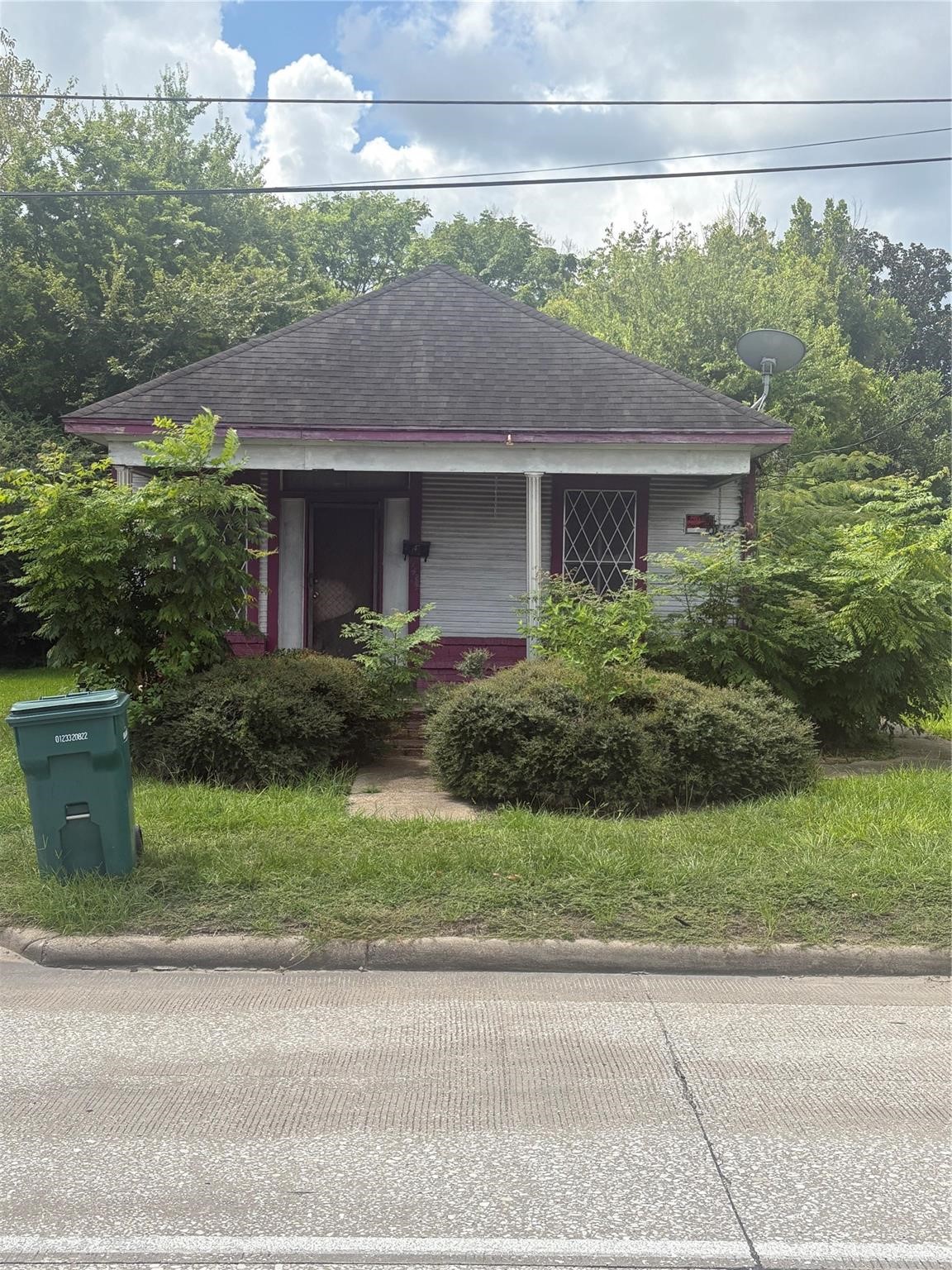Listing photo 1