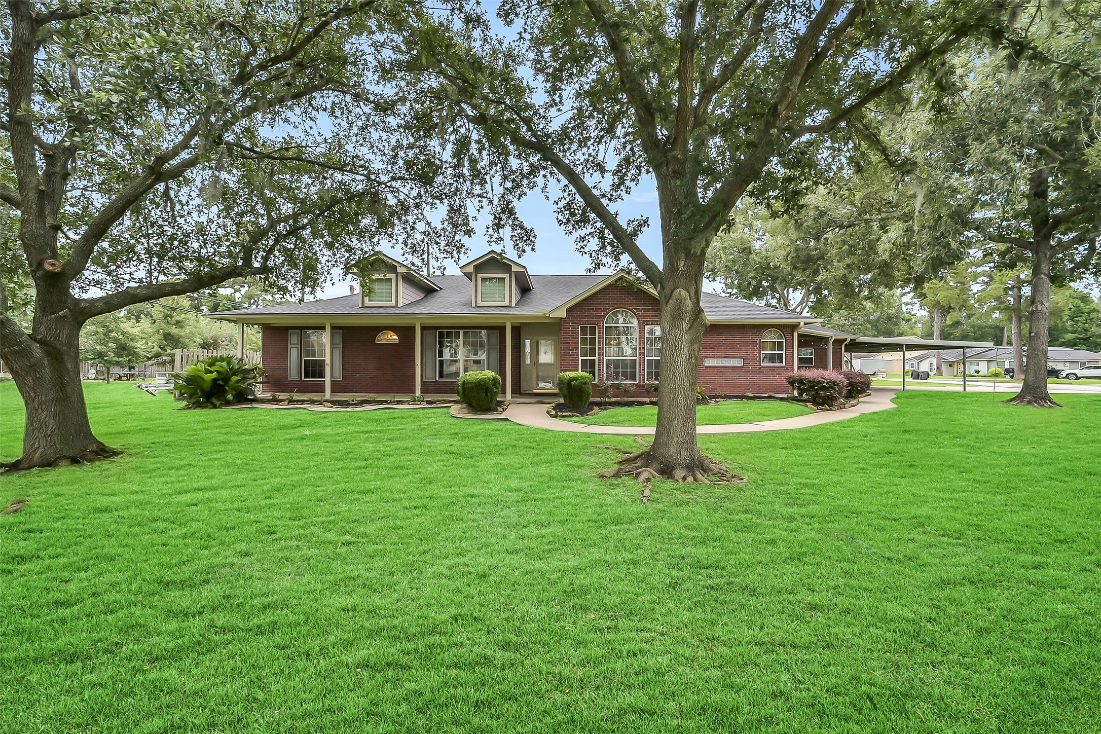 Listing photo 4