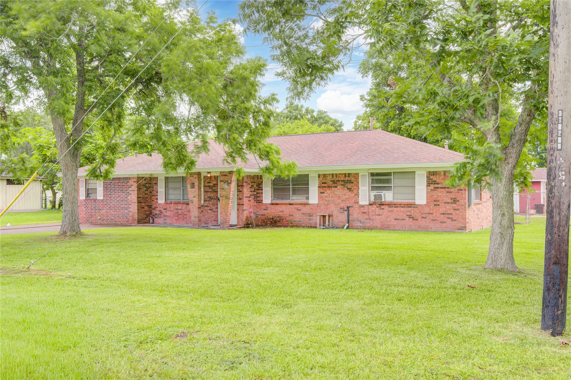 Listing photo 4
