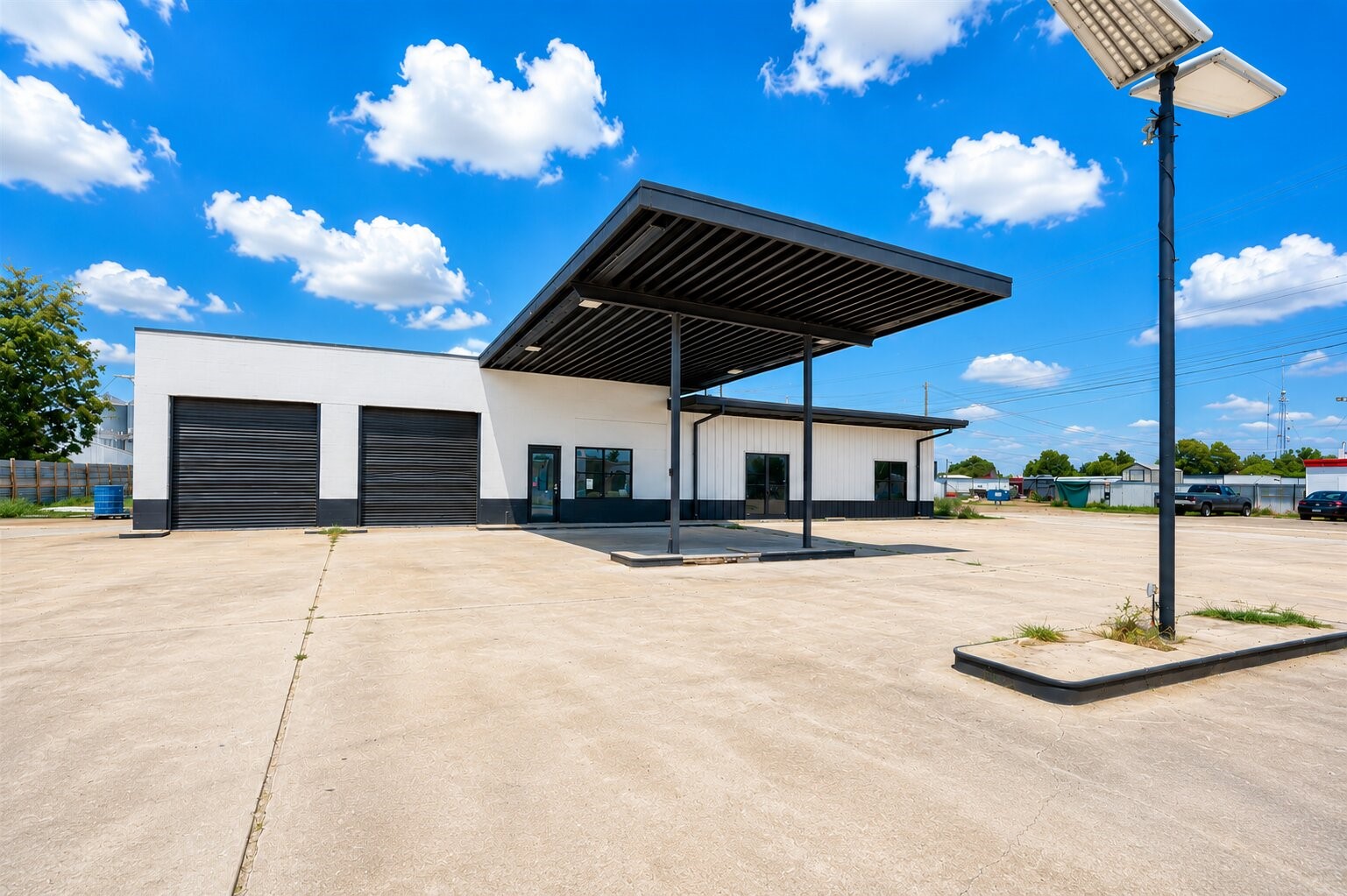 Listing photo 1