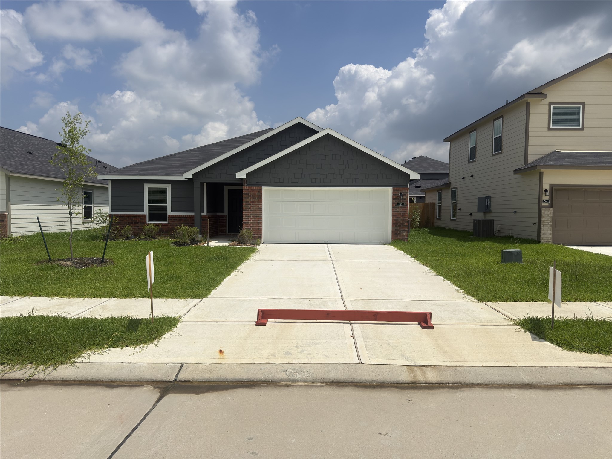 Listing photo 1