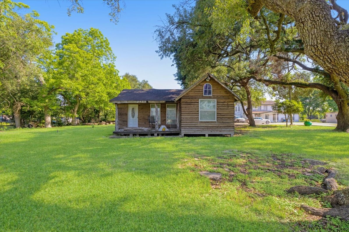 Listing photo 1