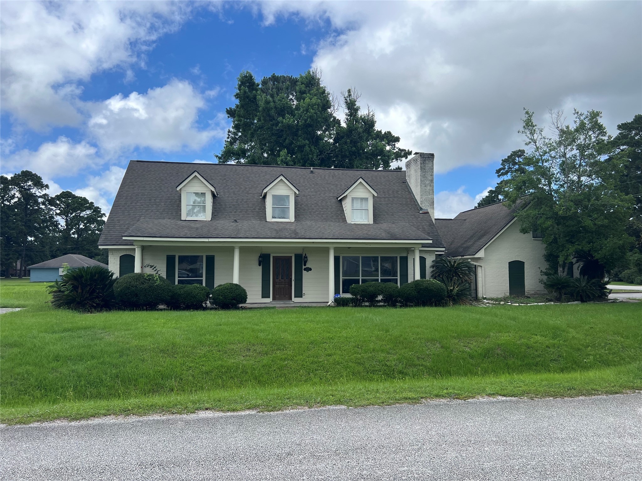 Listing photo 1