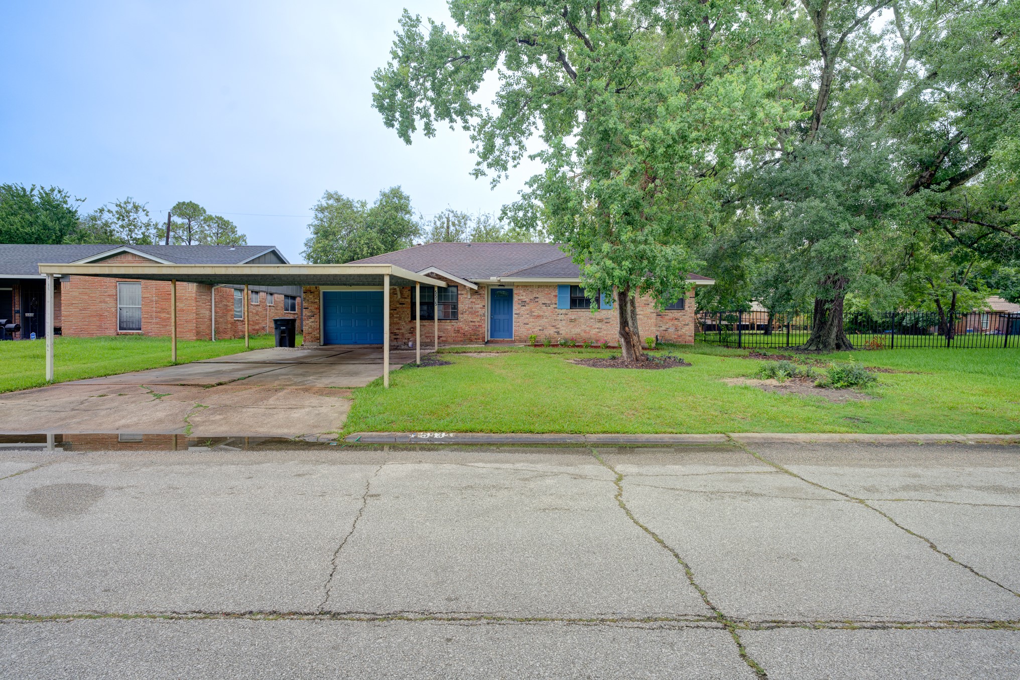 Listing photo 3