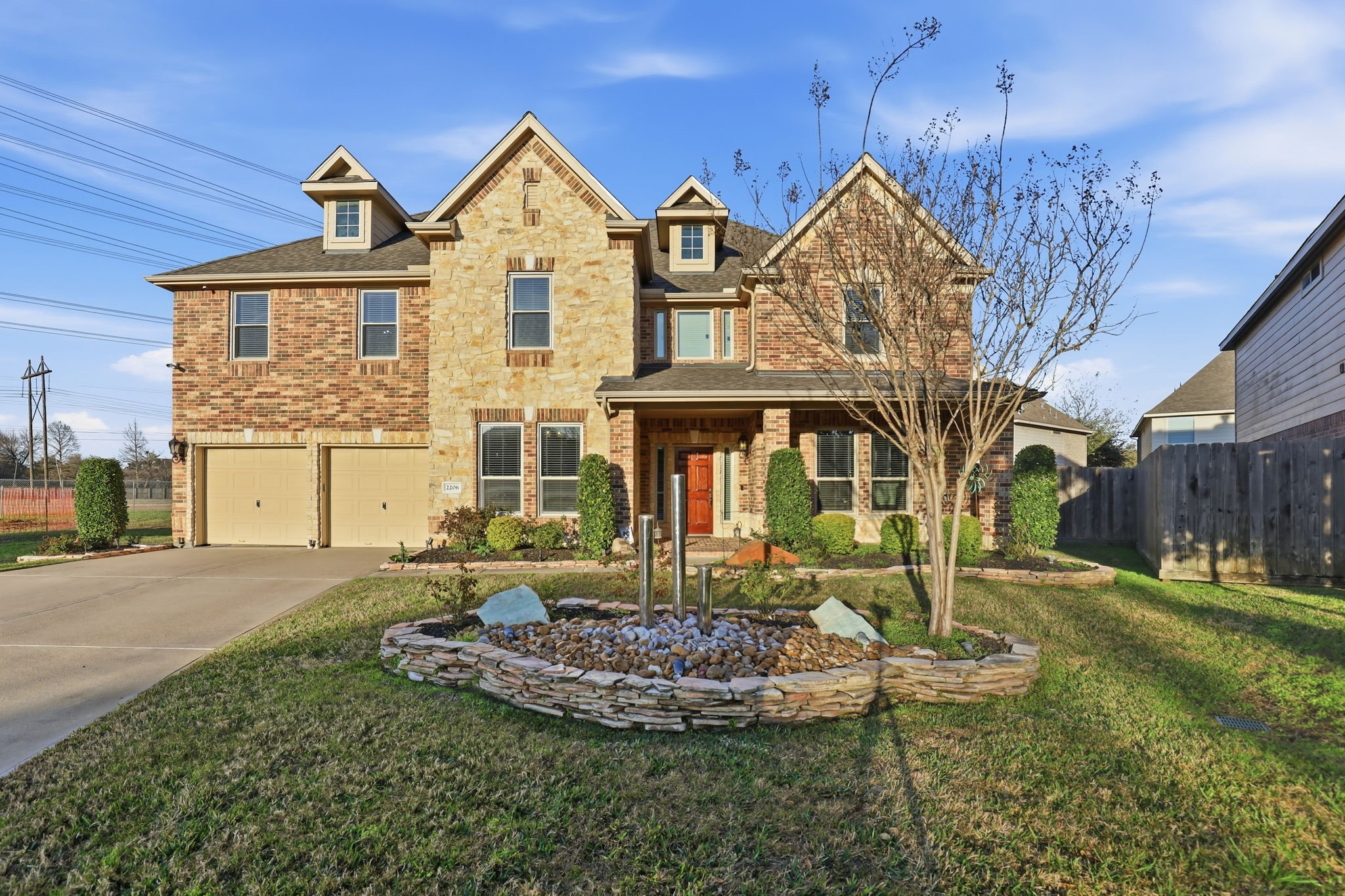 Listing photo 1