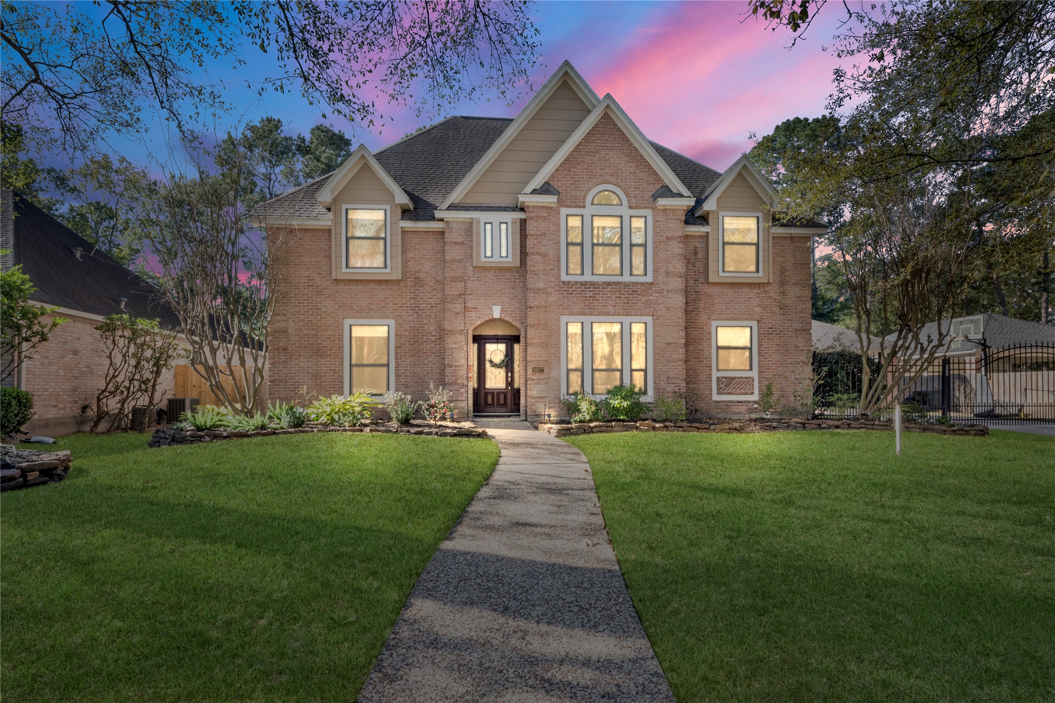 Listing photo 1
