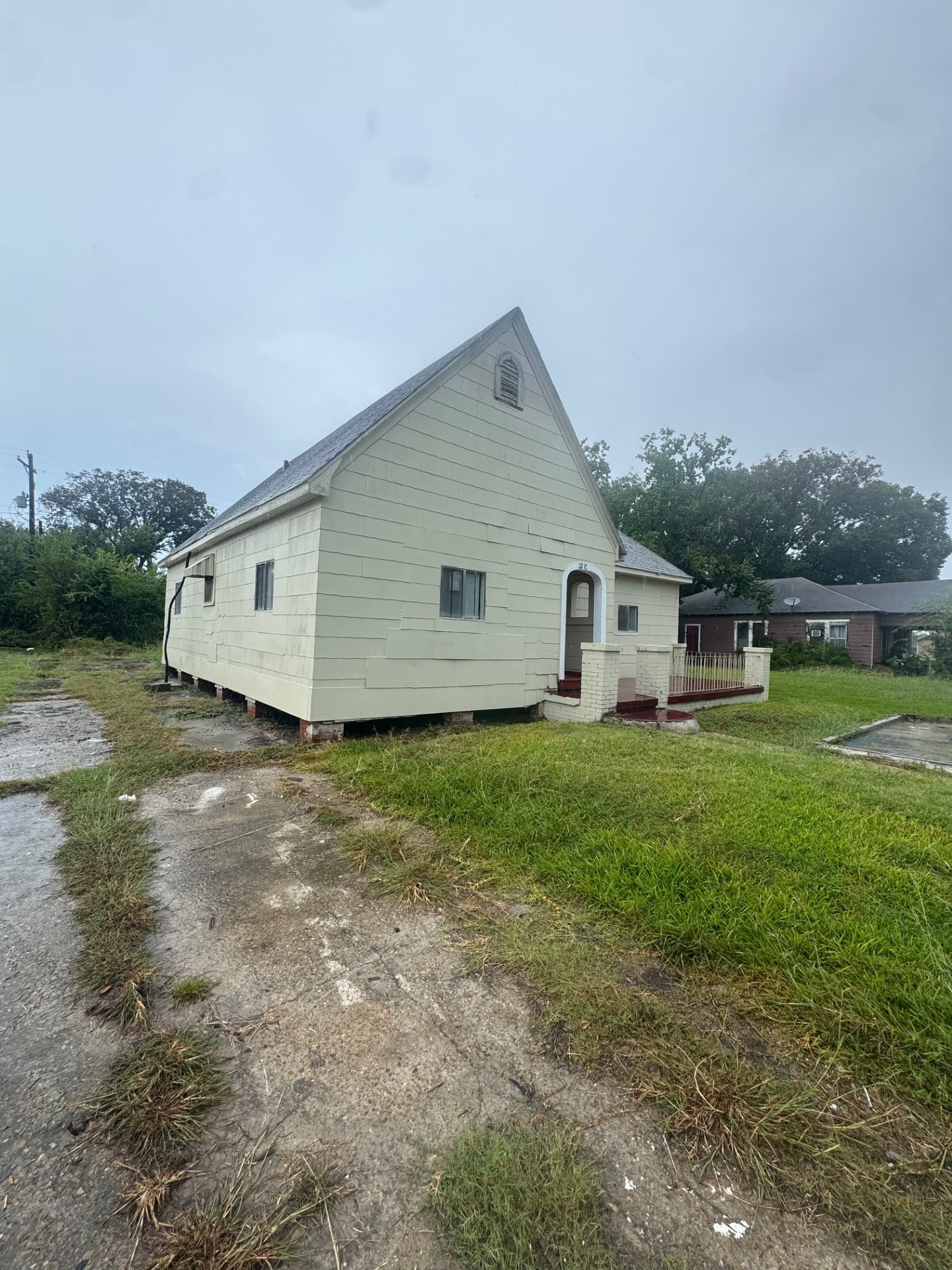 Listing photo 1
